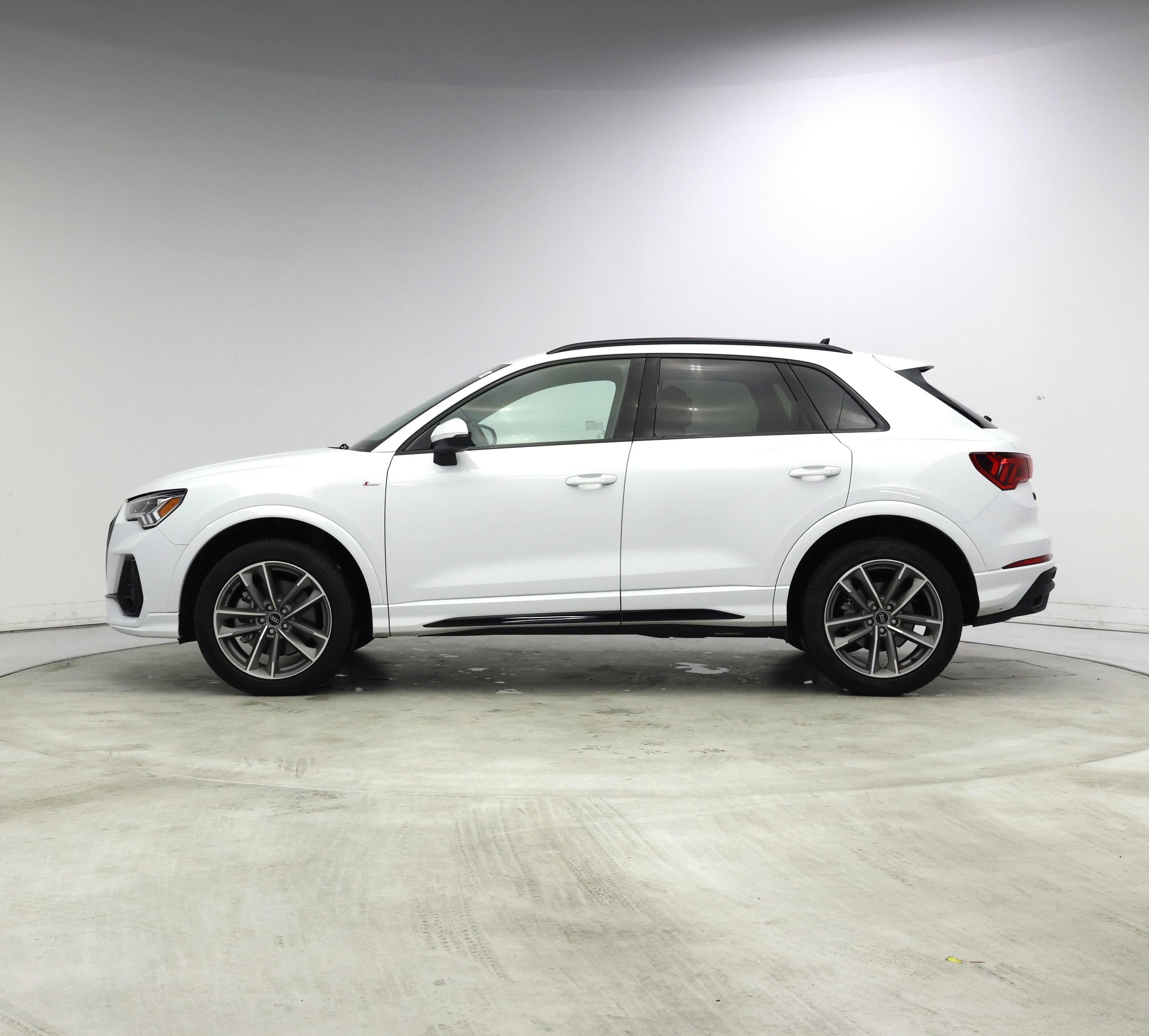 Thumbnail: 2025 Audi Q3 - 3