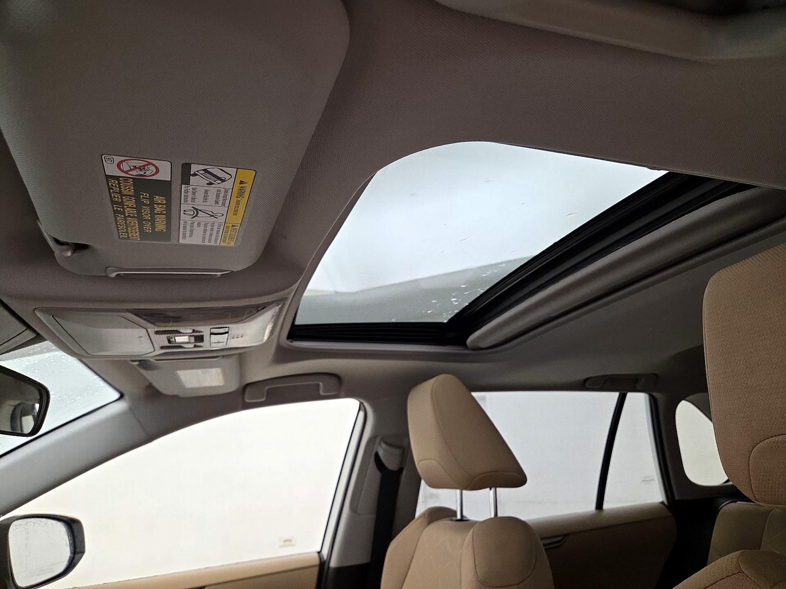 2021 Toyota RAV4 XLE - Photo 20