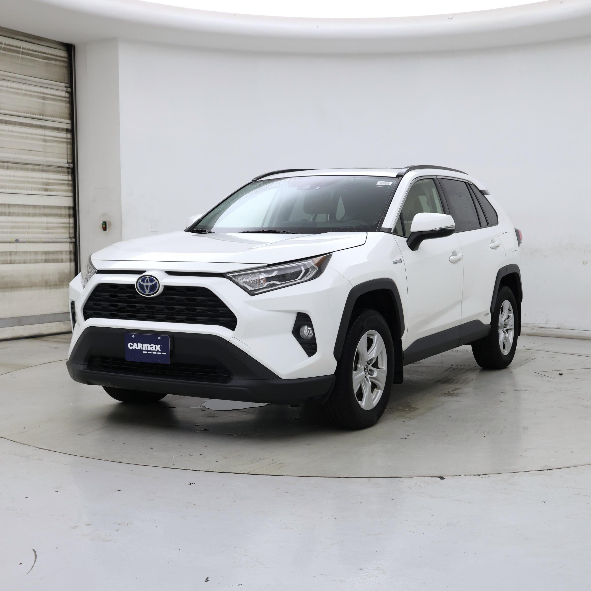 Thumbnail: 2021 Toyota RAV4 - 4