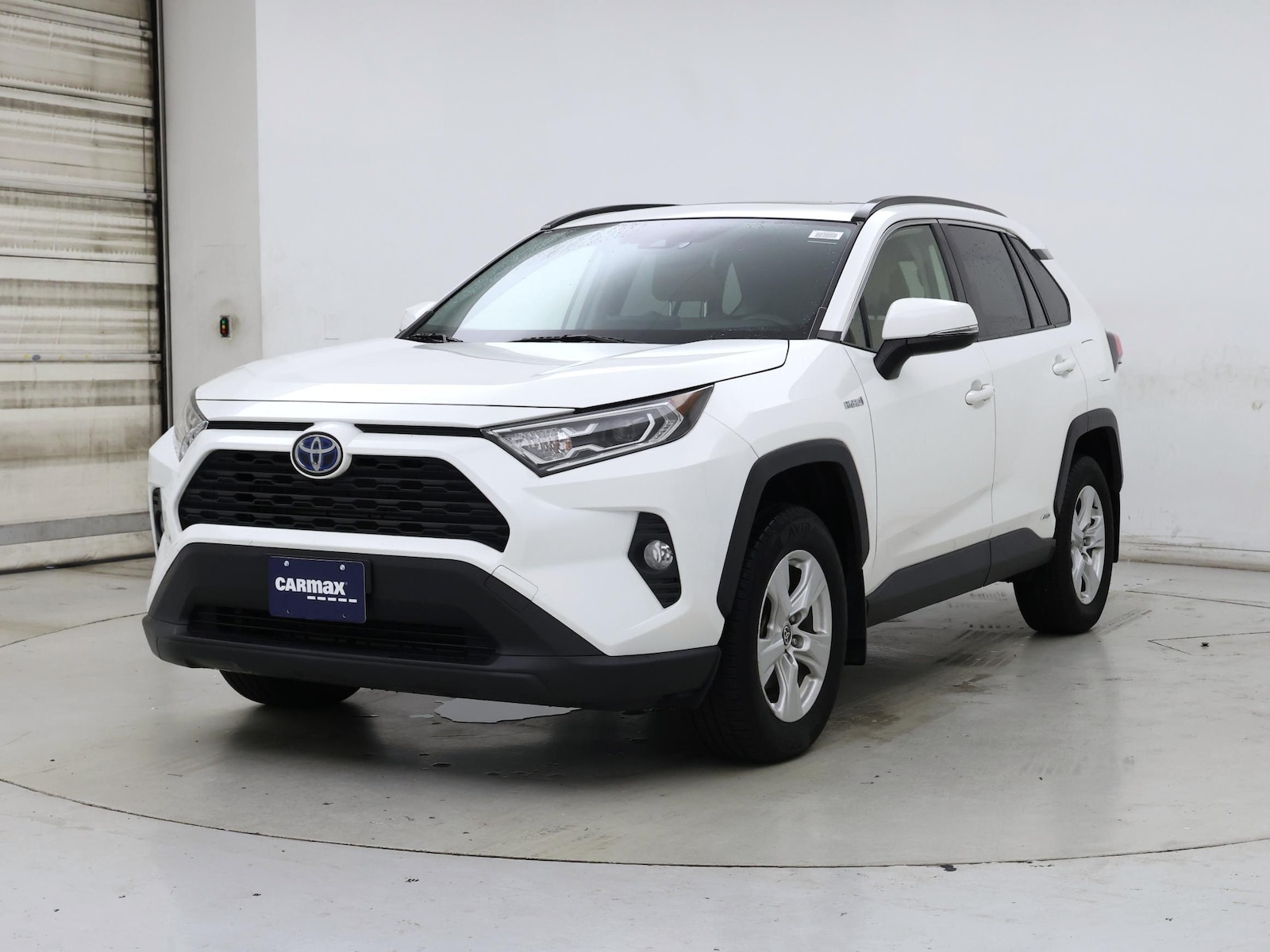 2021 Toyota RAV4 XLE - Photo 5