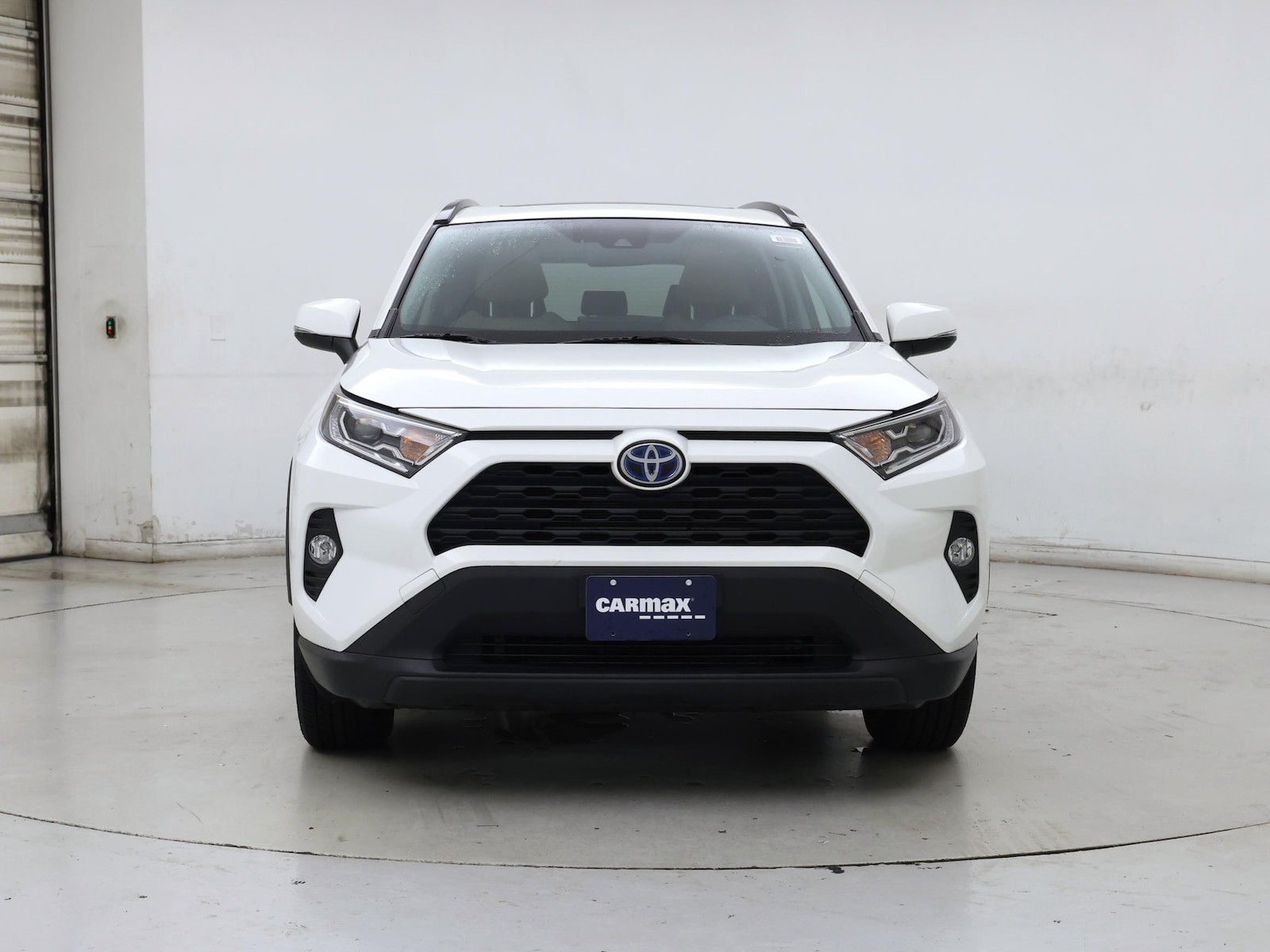 2021 Toyota RAV4 XLE - Photo 6