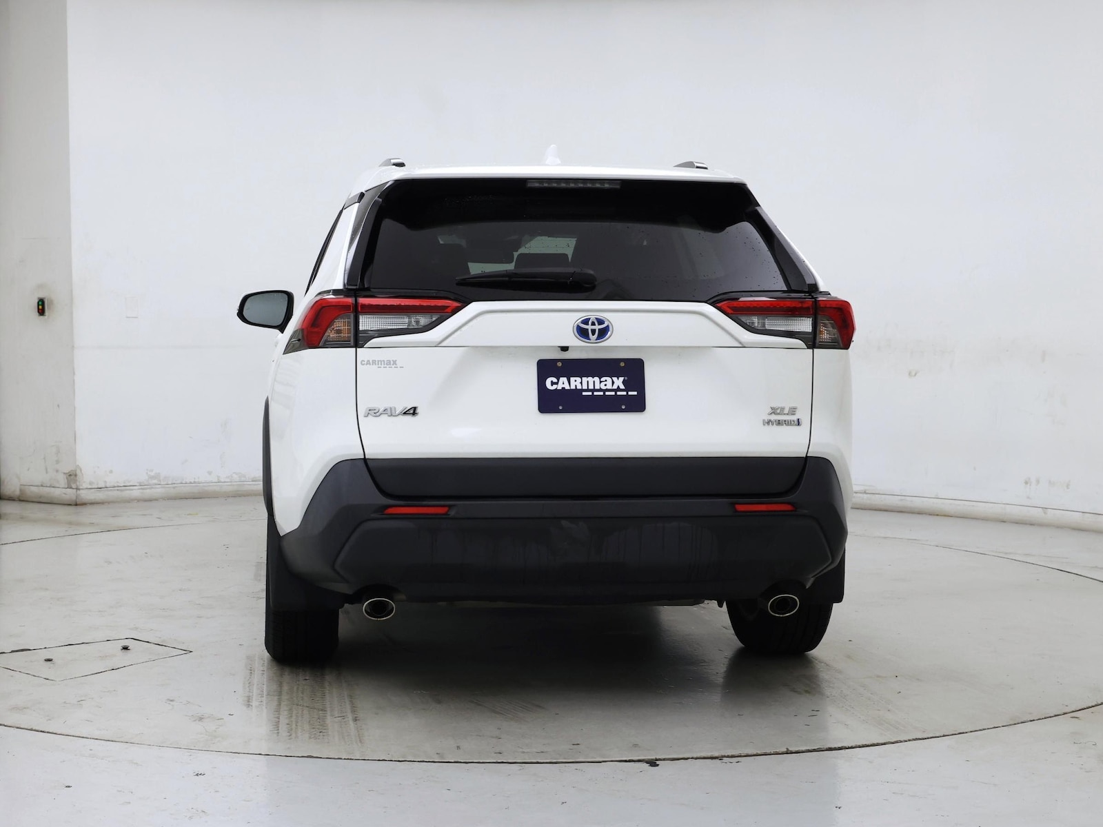 2021 Toyota RAV4 XLE - Photo 7