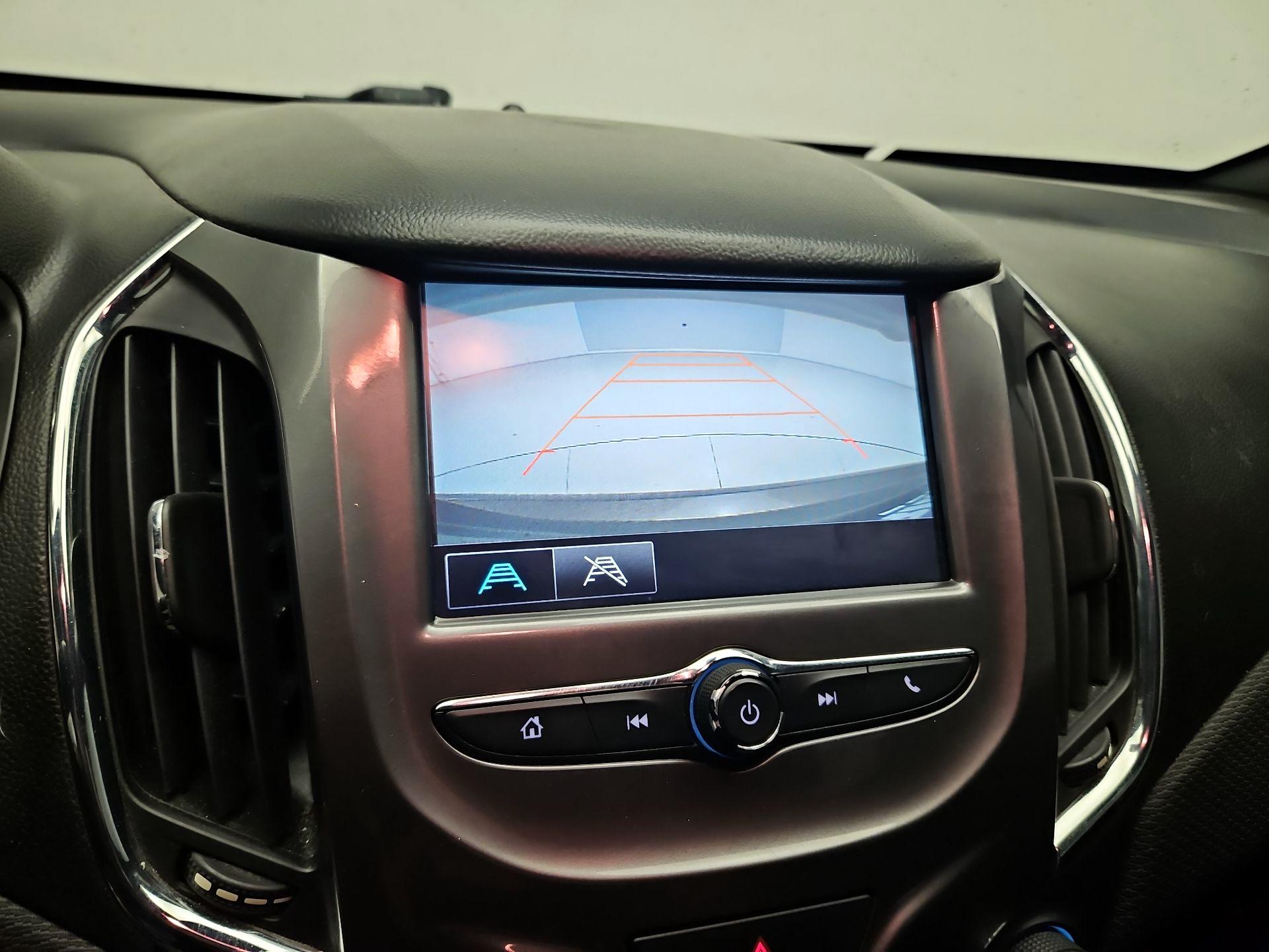 Thumbnail: 2018 Chevrolet Cruze - 14