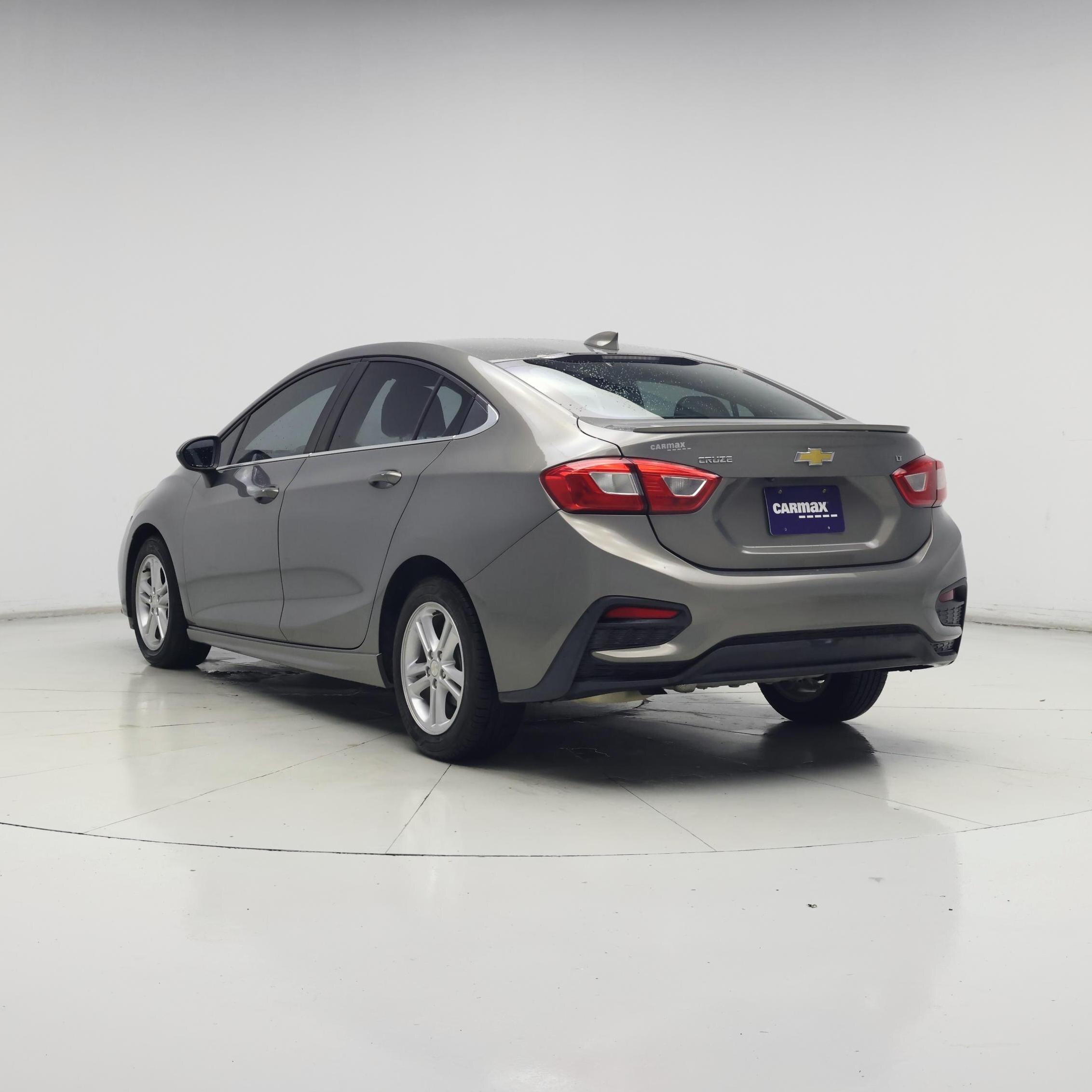 Thumbnail: 2018 Chevrolet Cruze - 2