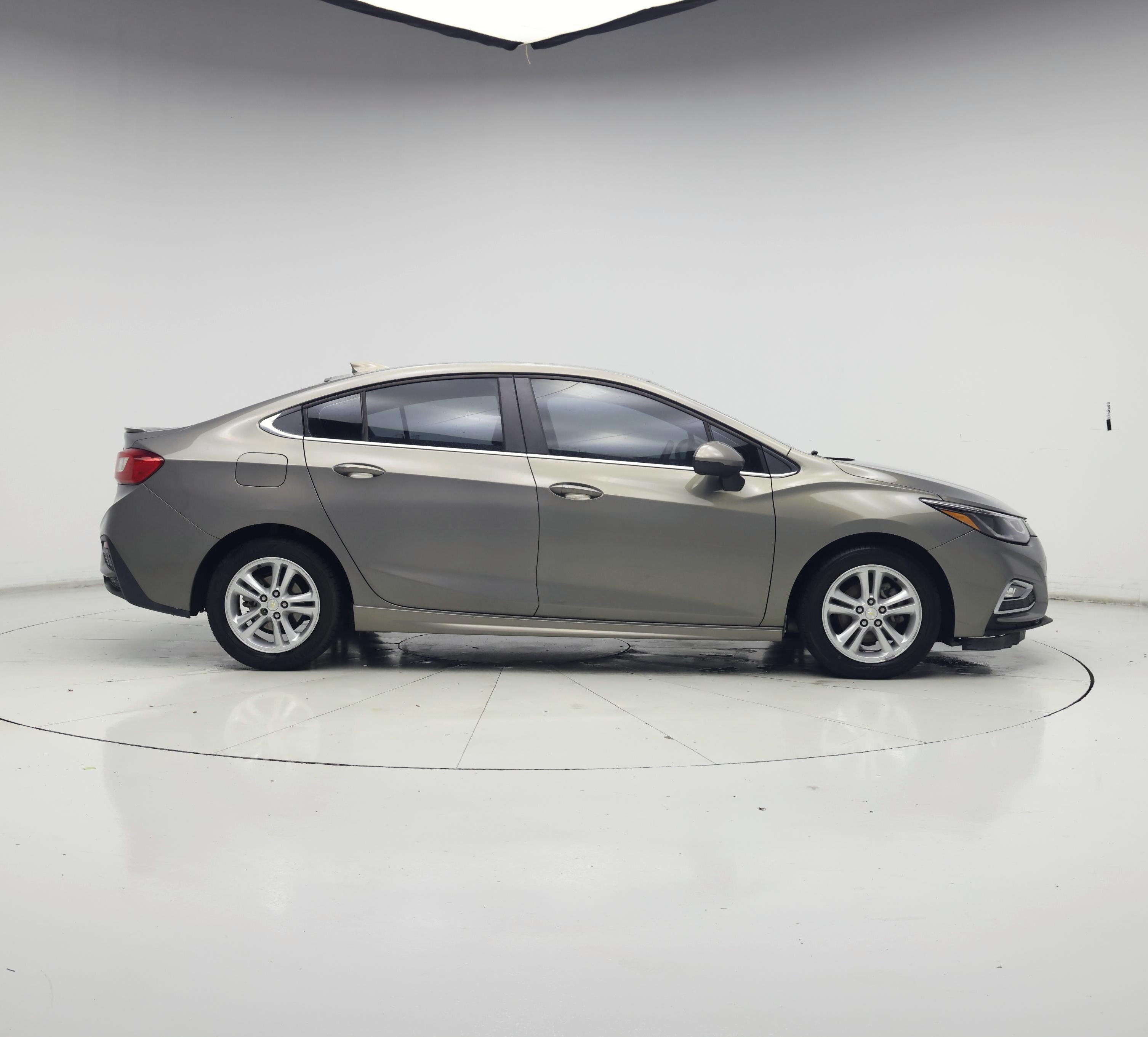 Thumbnail: 2018 Chevrolet Cruze - 7