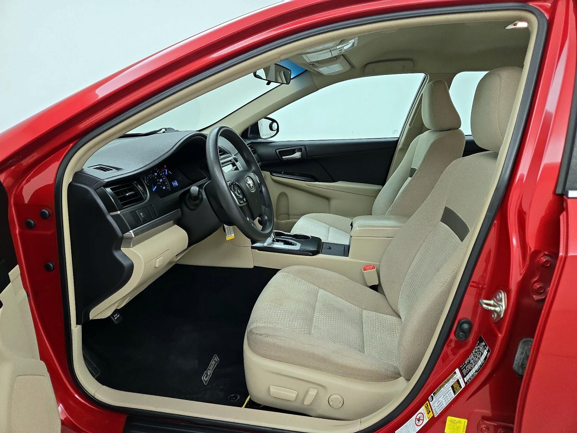Thumbnail: 2014 Toyota Camry - 11