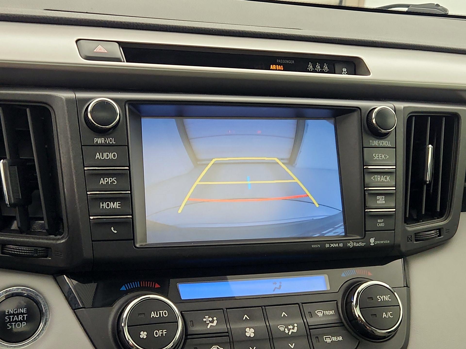 Thumbnail: 2018 Toyota RAV4 - 14