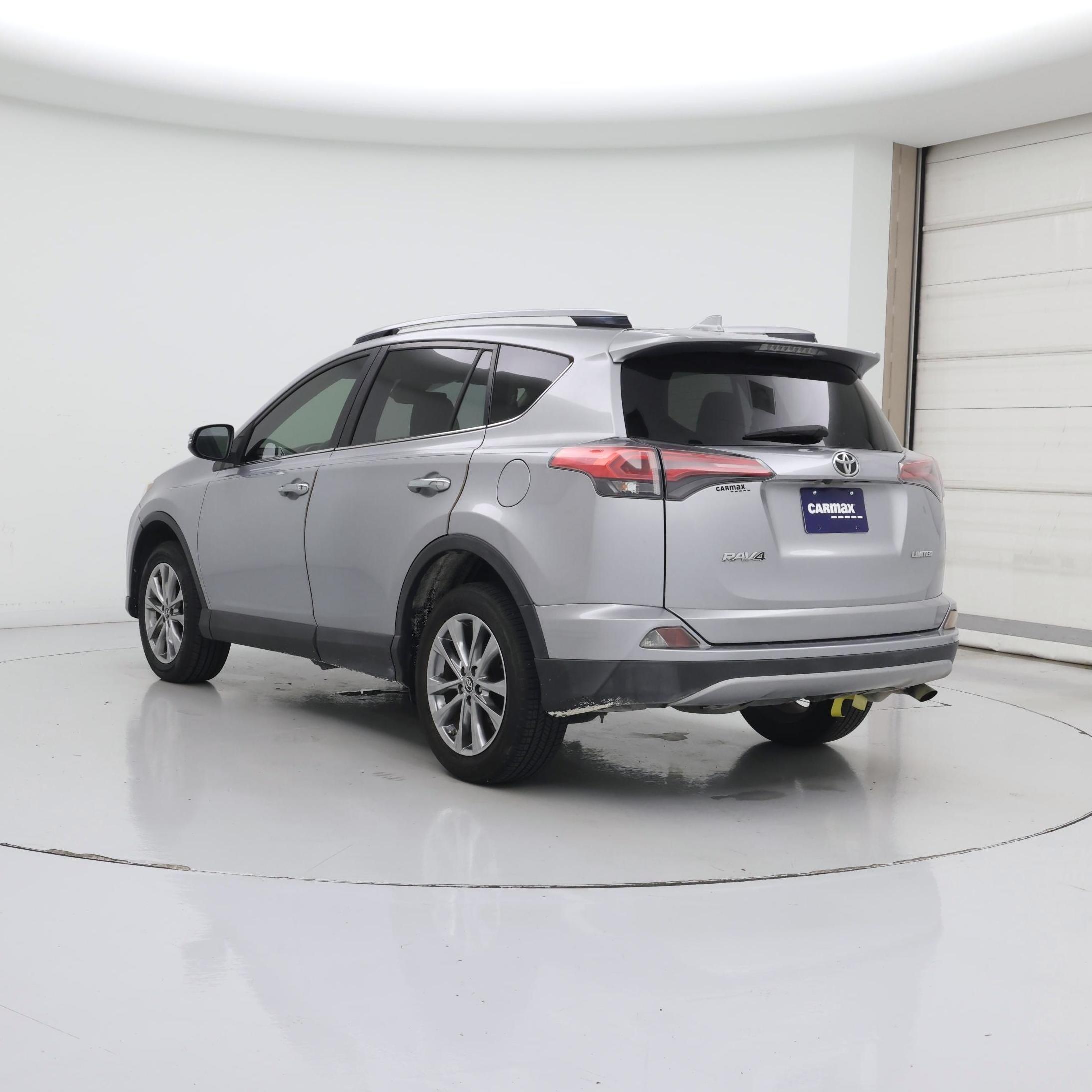 Thumbnail: 2018 Toyota RAV4 - 2