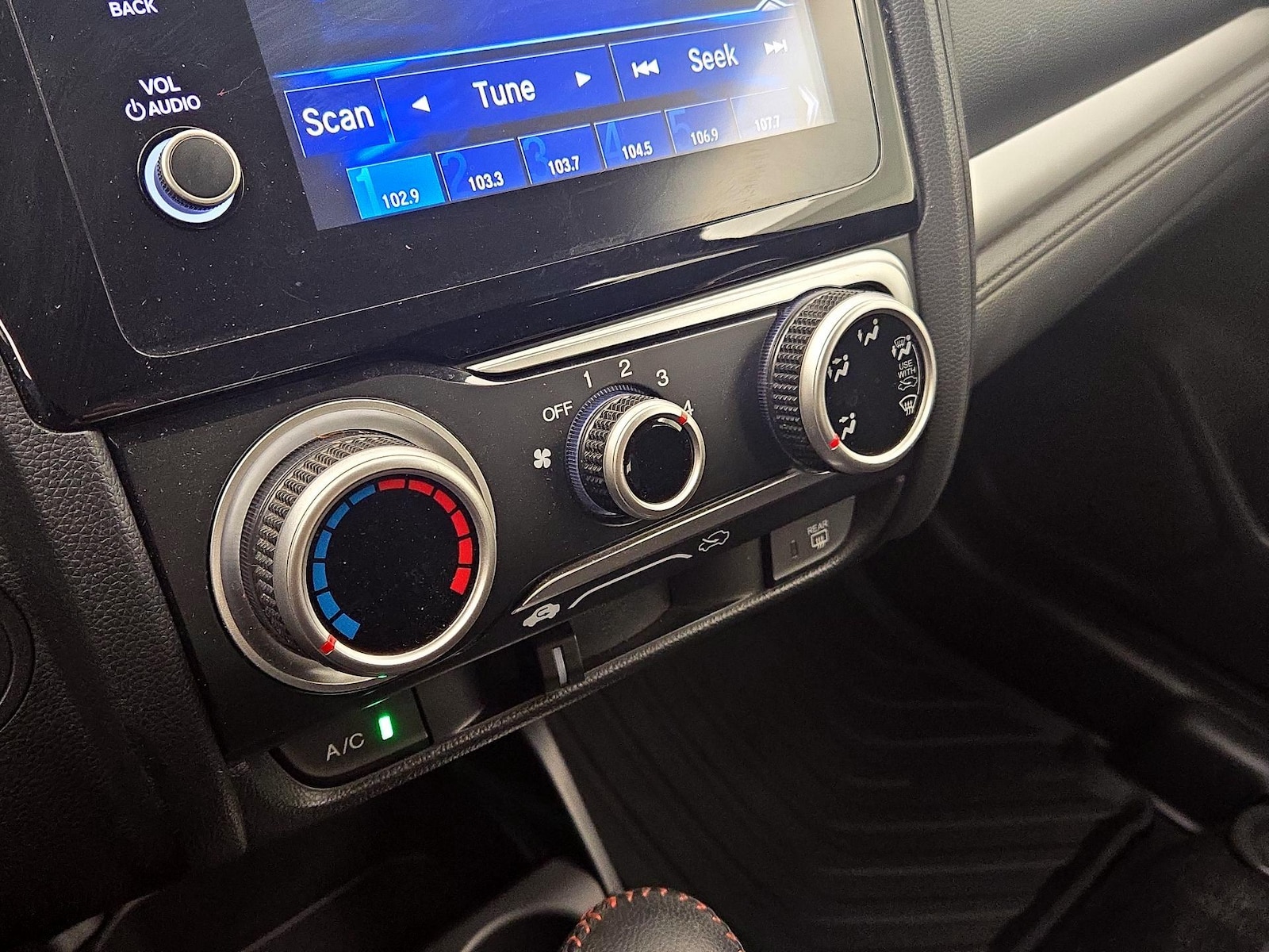 2019 Honda Fit Sport - Photo 16