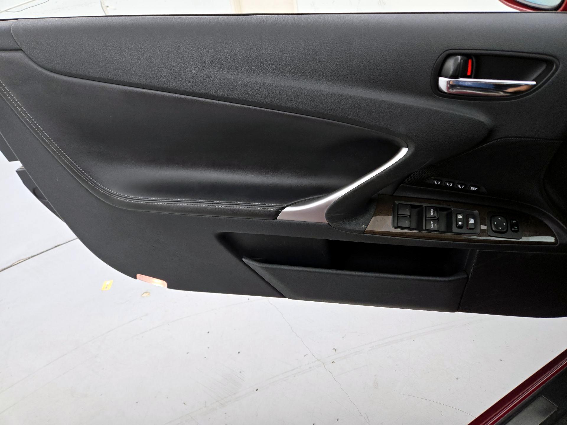 Thumbnail: 2014 Lexus IS - 12