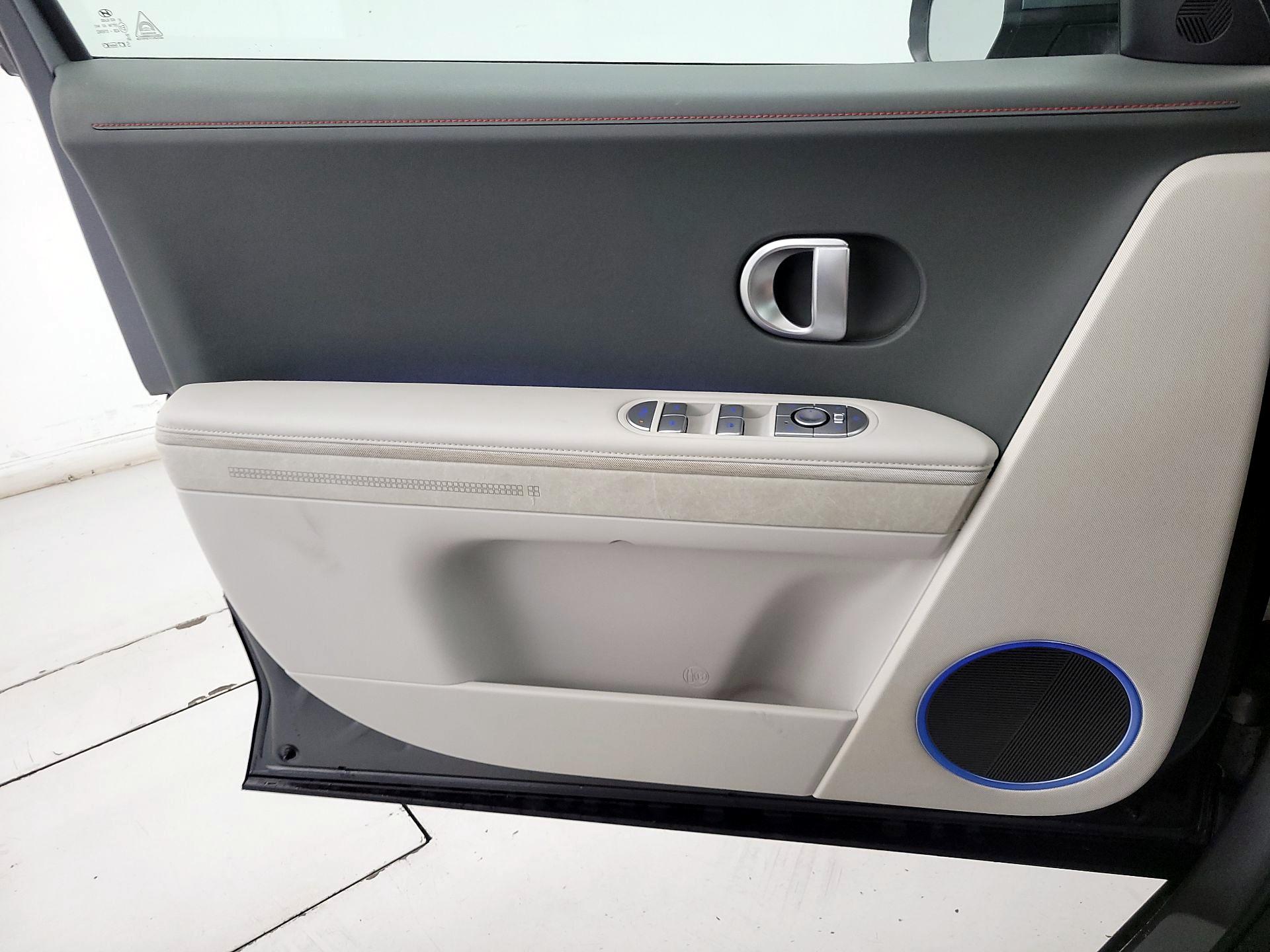 Thumbnail: 2022 Hyundai Ioniq 5 - 12