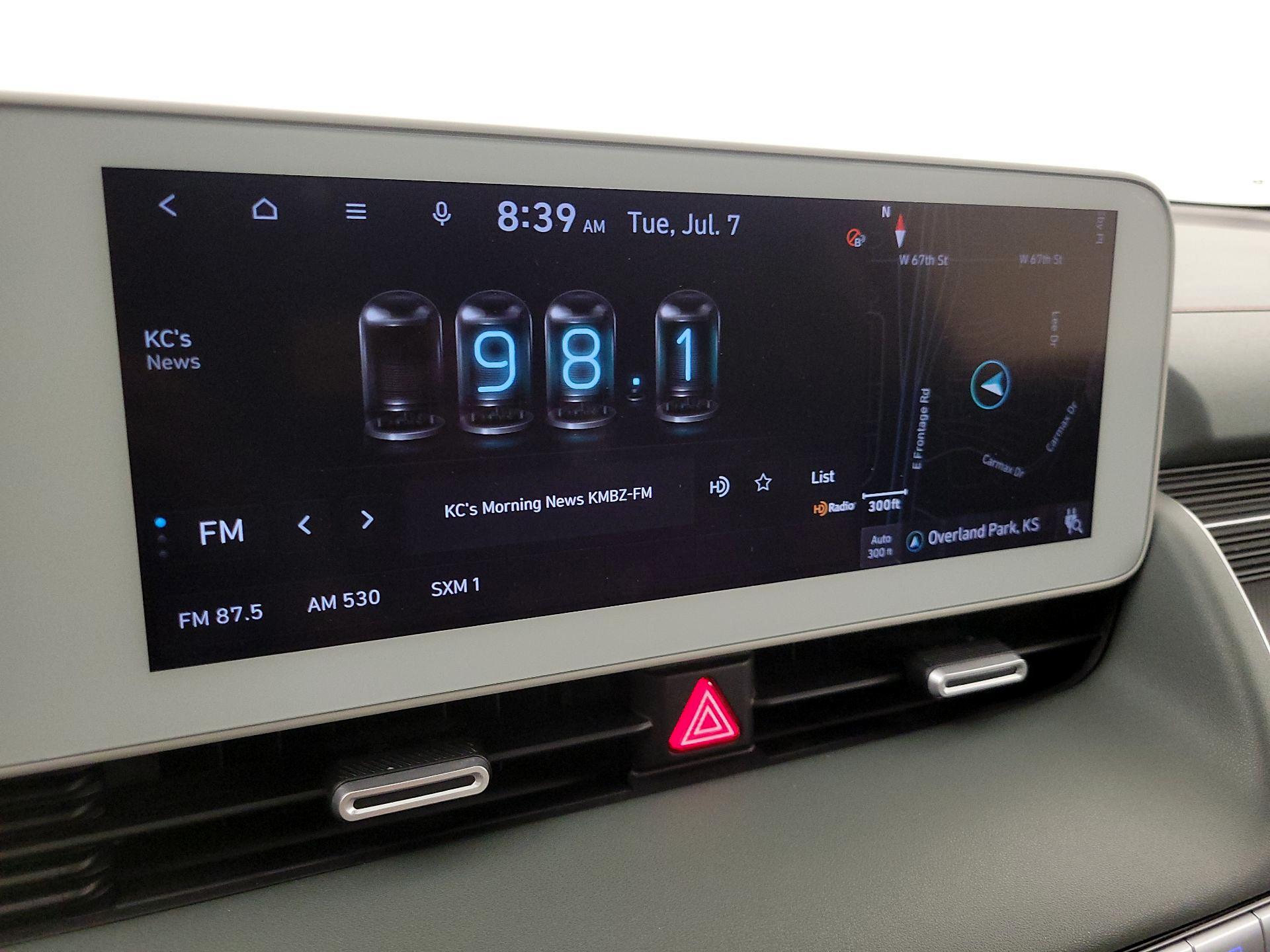 Thumbnail: 2022 Hyundai Ioniq 5 - 16