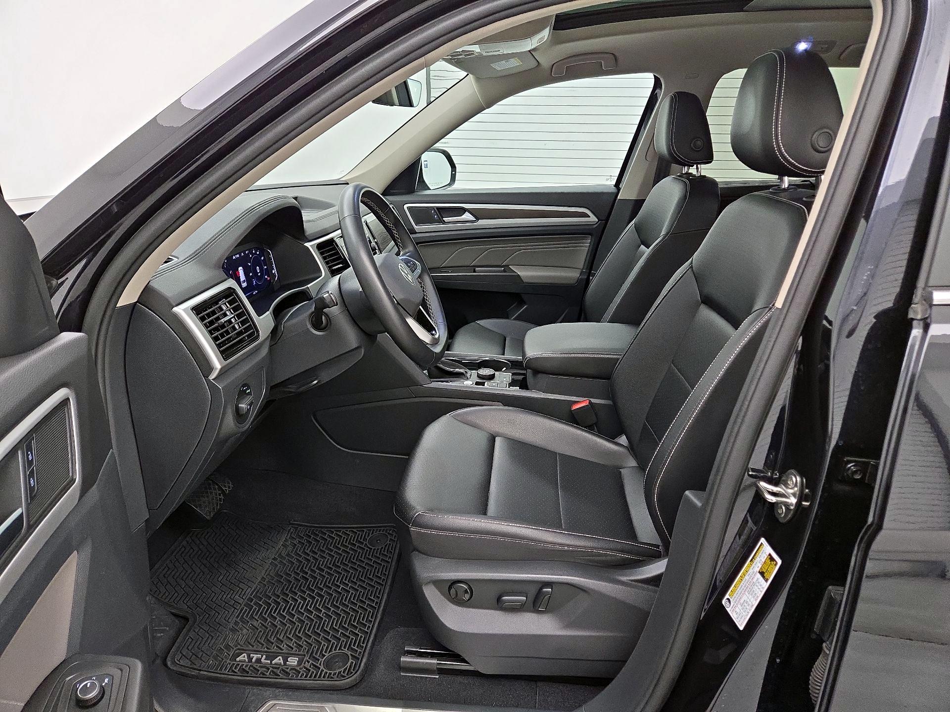 Thumbnail: 2022 Volkswagen Atlas - 11