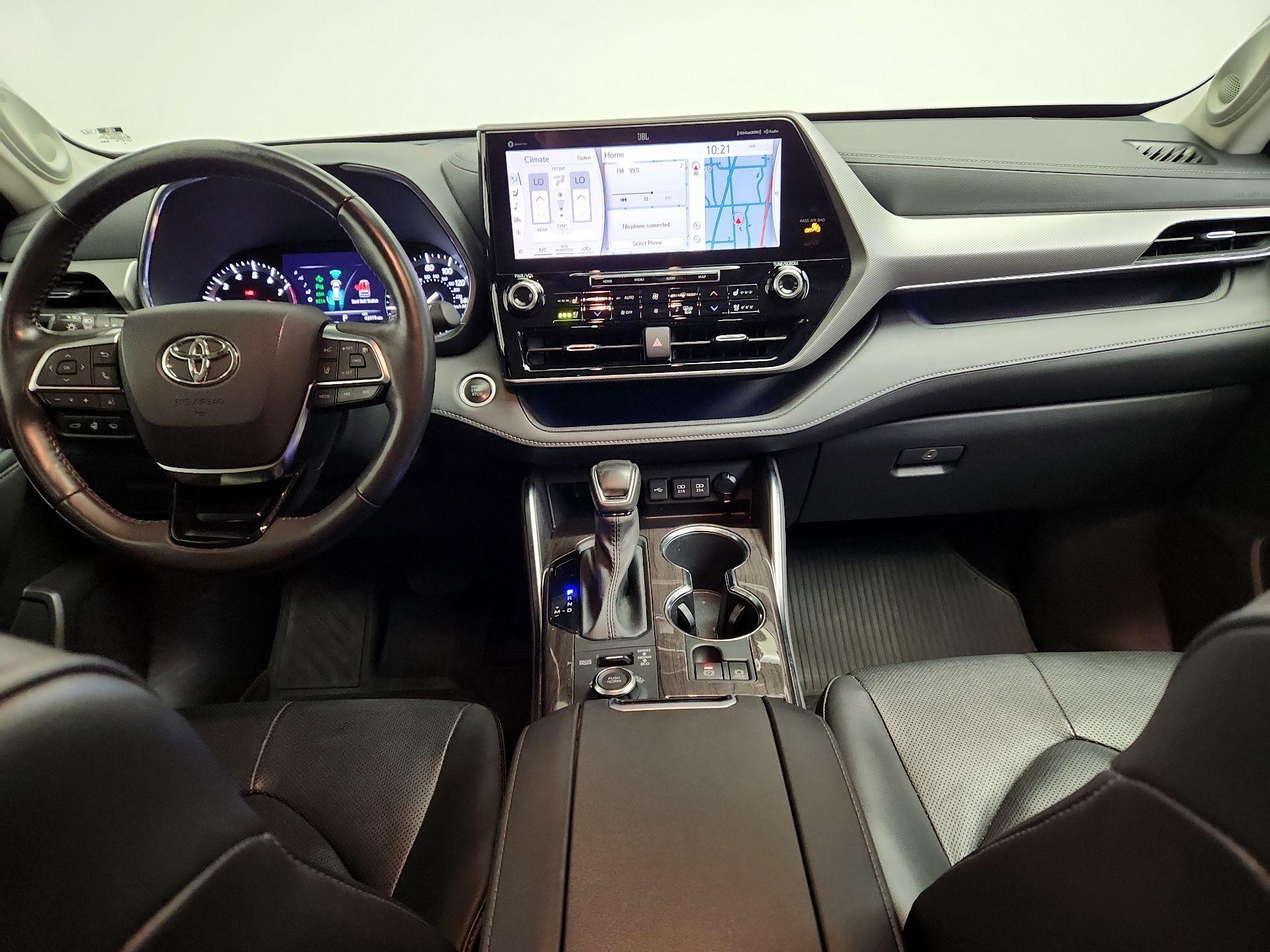 Thumbnail: 2020 Toyota Highlander - 9
