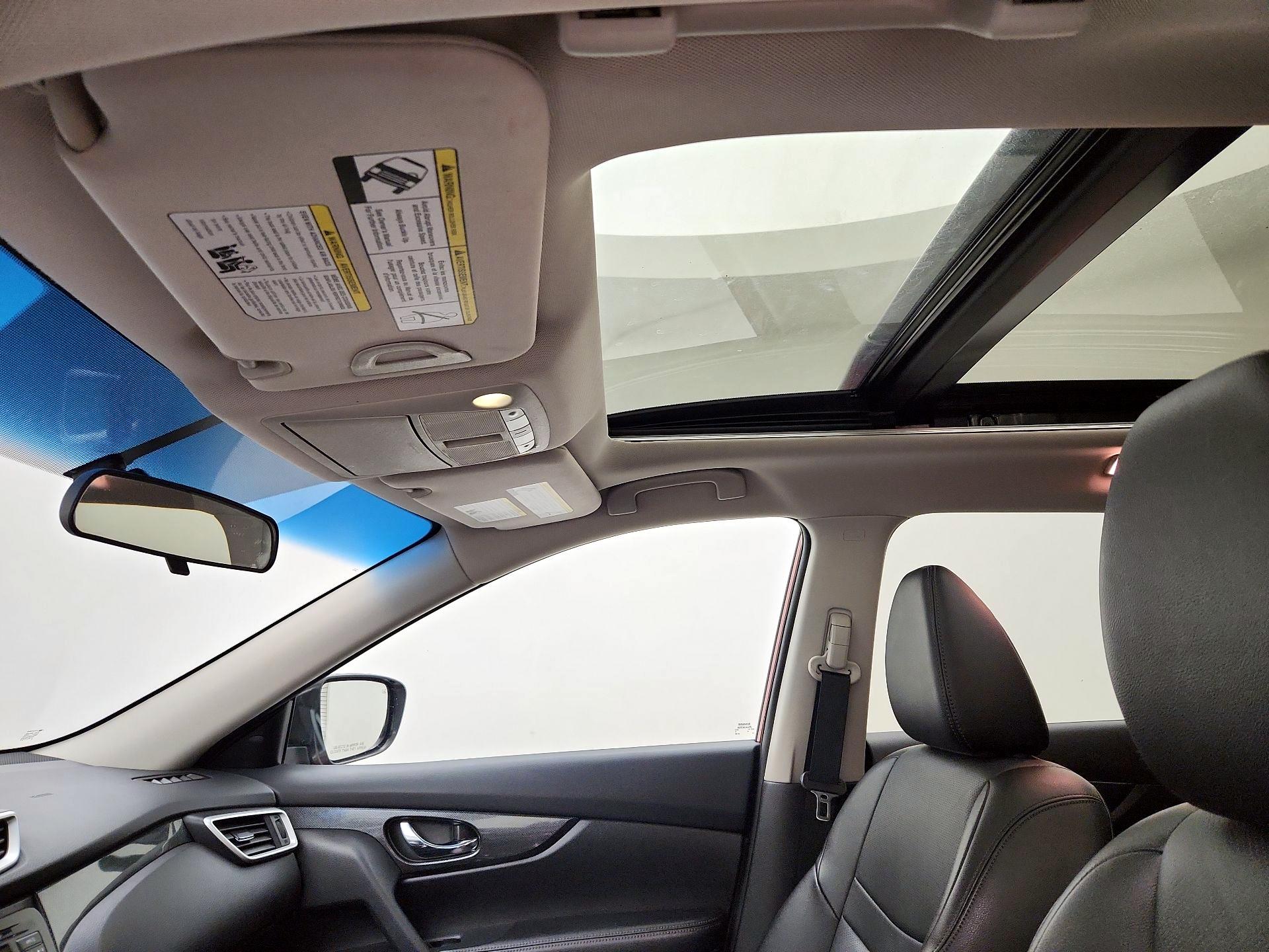 Thumbnail: 2015 Nissan Rogue - 20