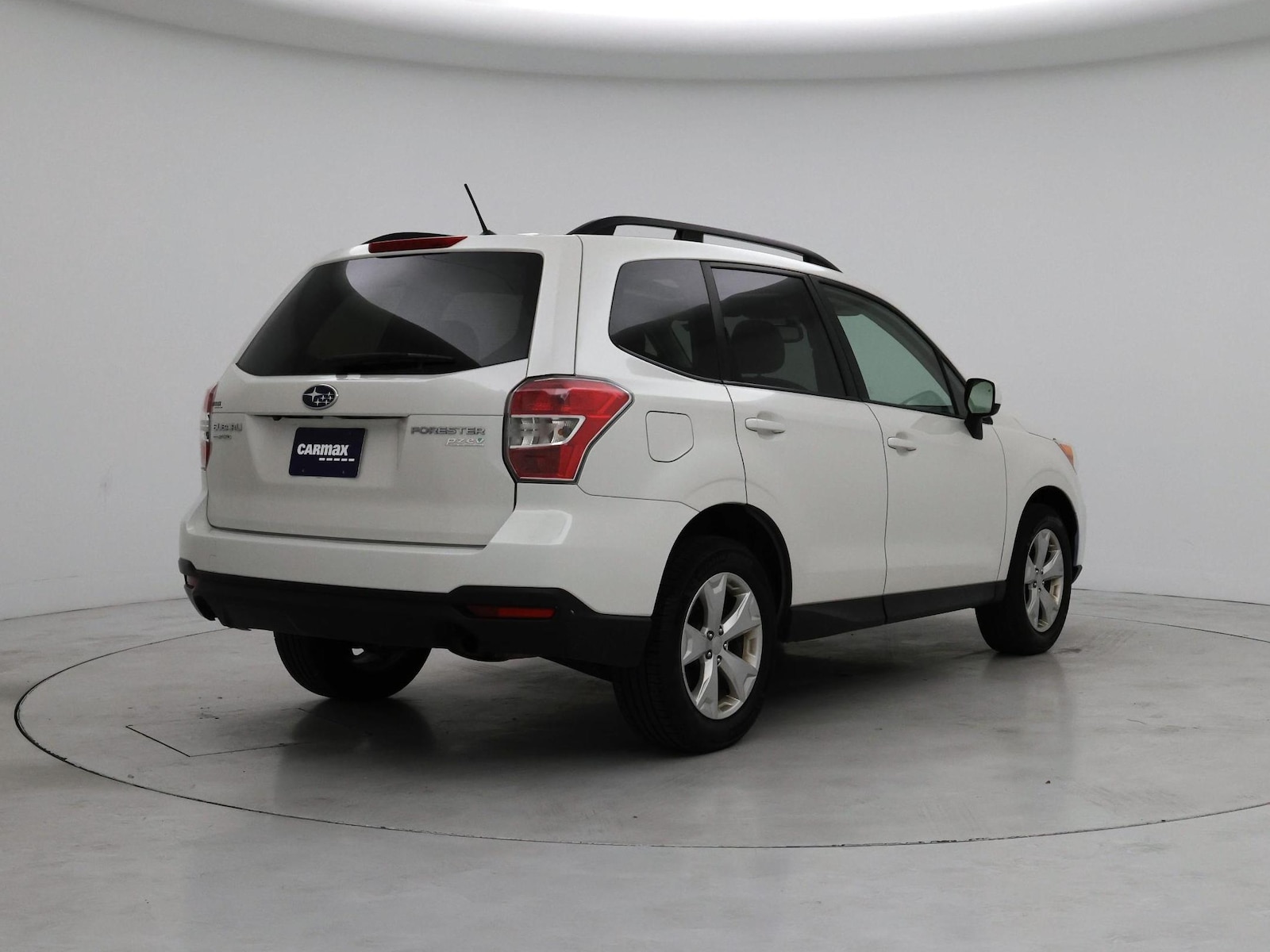 2015 Subaru Forester i Premium - Photo 9