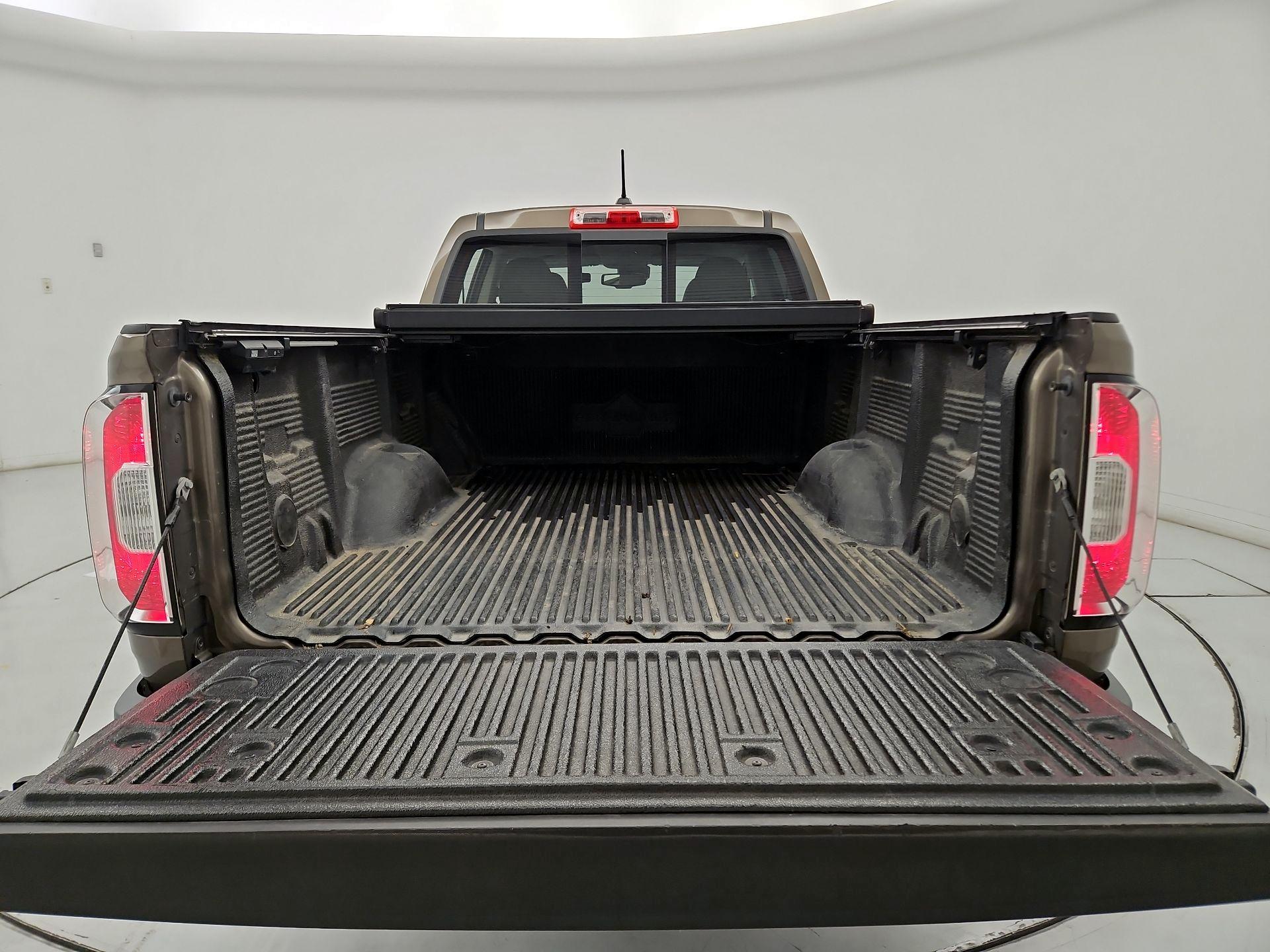 Thumbnail: 2016 GMC Canyon - 17