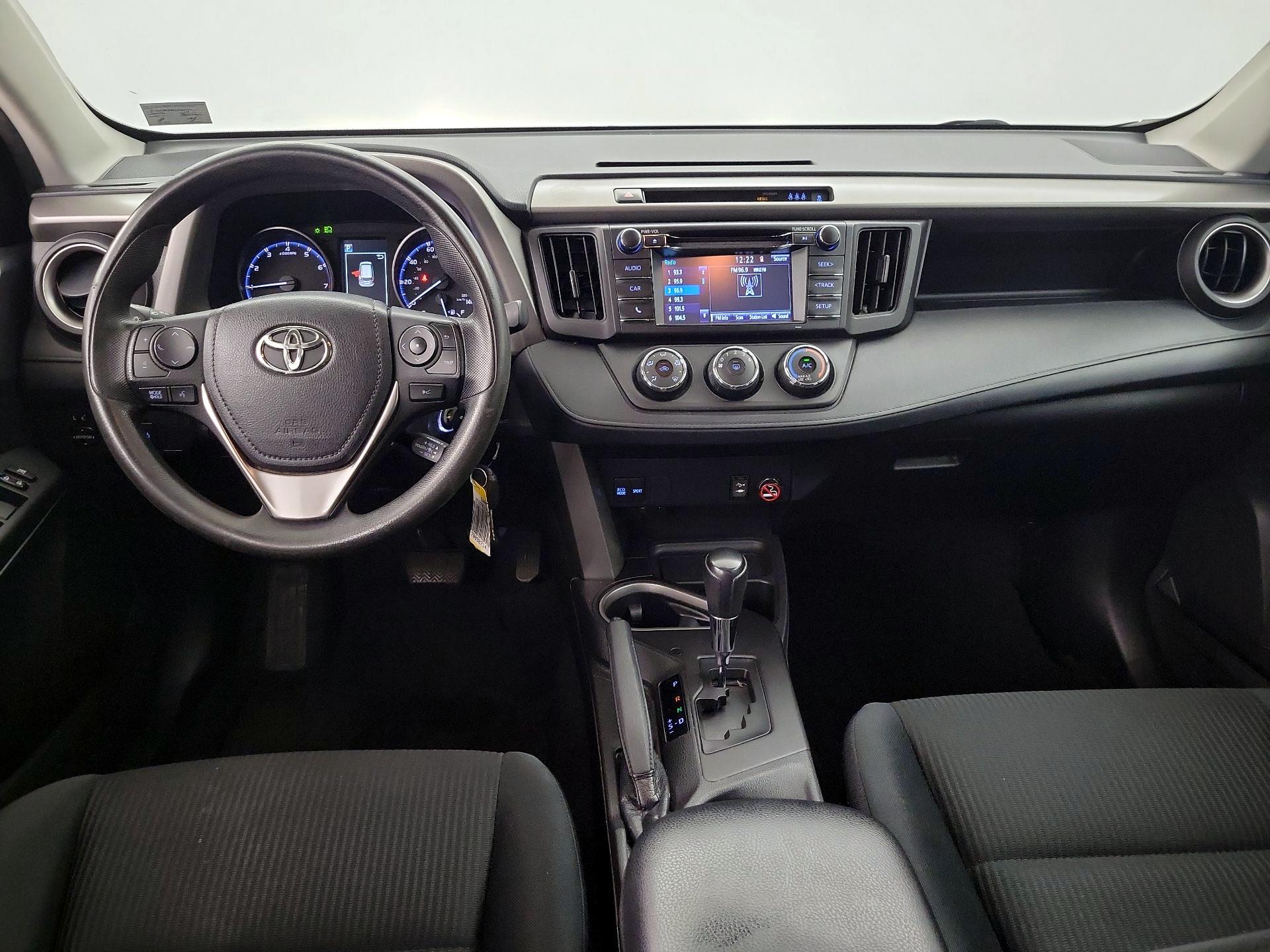 Thumbnail: 2017 Toyota RAV4 - 9
