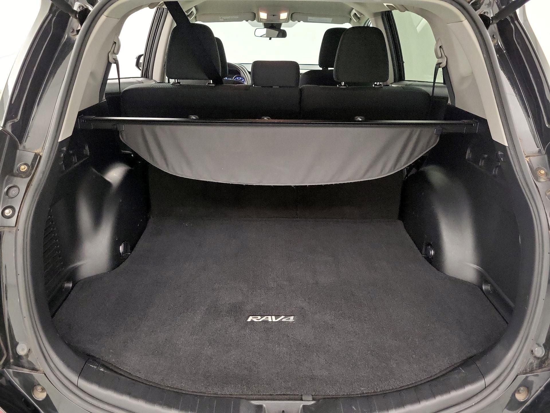 Thumbnail: 2017 Toyota RAV4 - 20