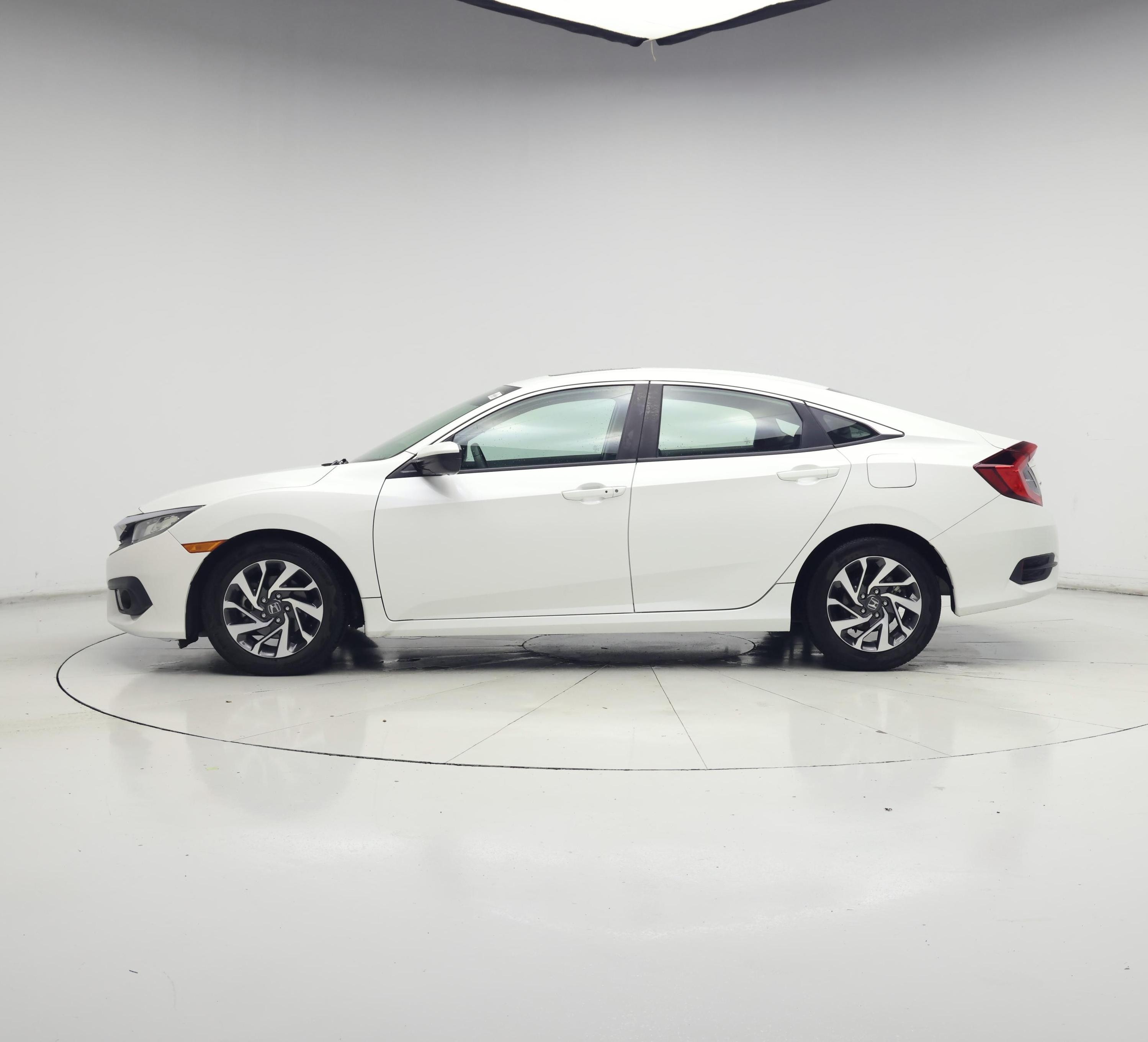 Thumbnail: 2016 Honda Civic - 3