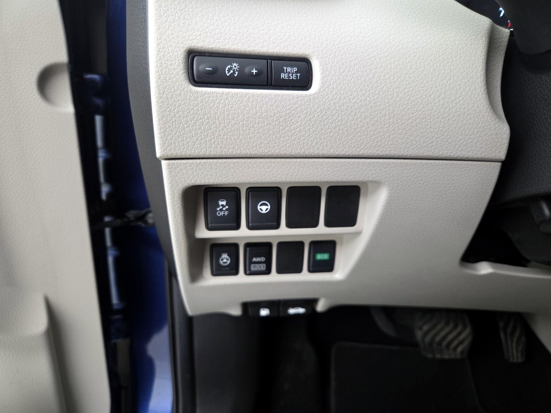Thumbnail: 2019 Nissan Rogue Sport - 13