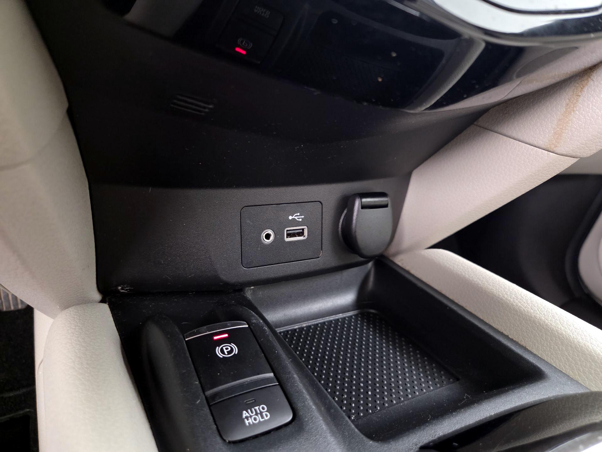 Thumbnail: 2019 Nissan Rogue Sport - 18