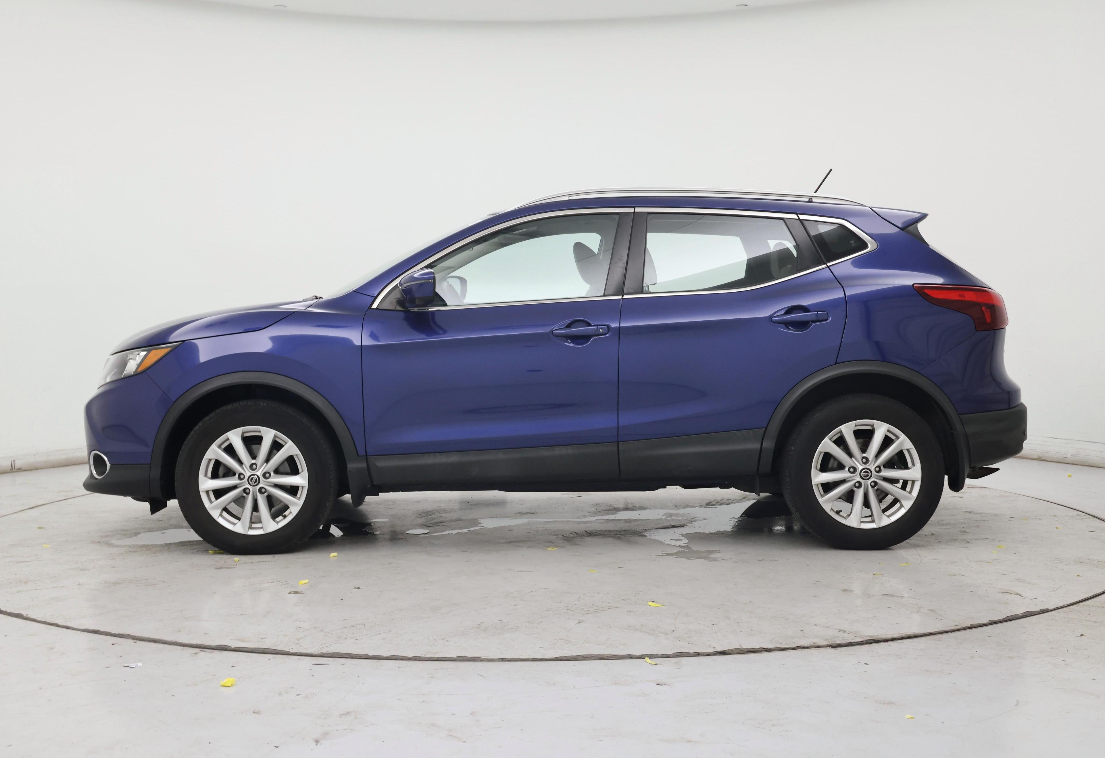 Thumbnail: 2019 Nissan Rogue Sport - 3