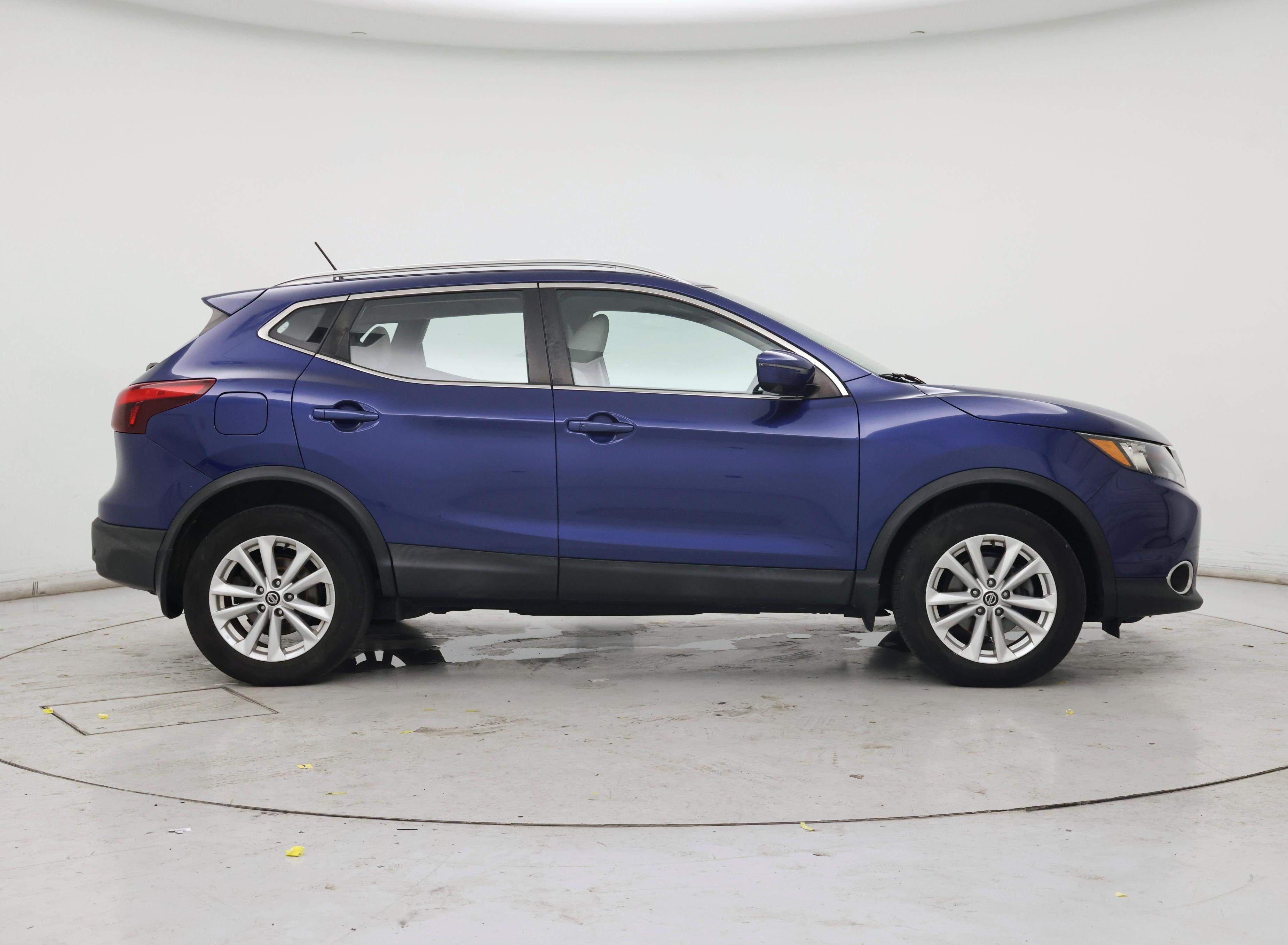 Thumbnail: 2019 Nissan Rogue Sport - 7