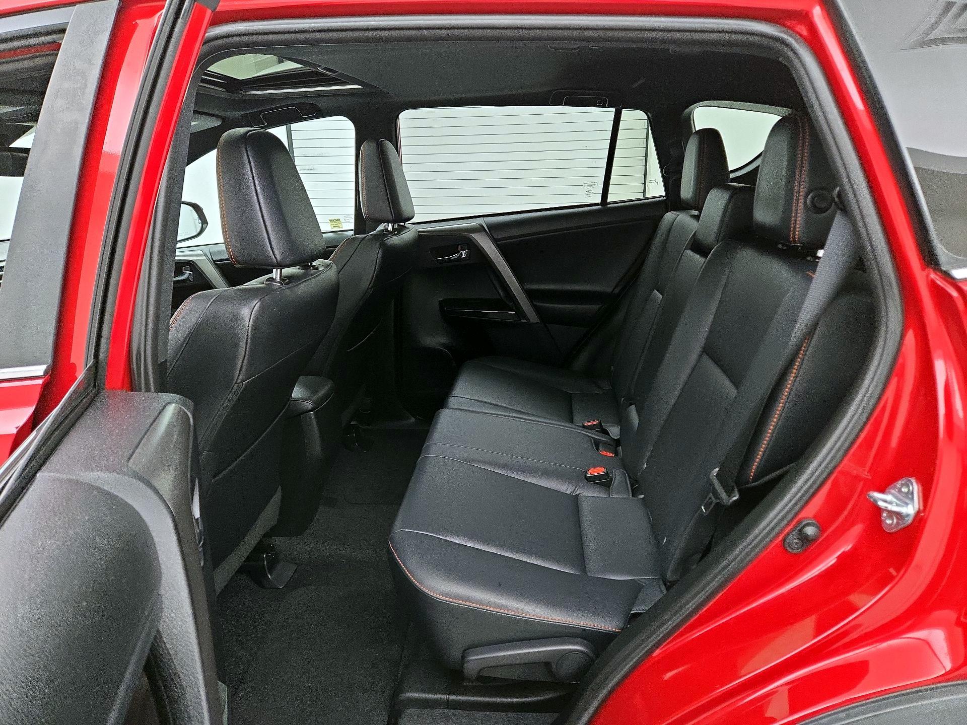 Thumbnail: 2016 Toyota RAV4 - 19