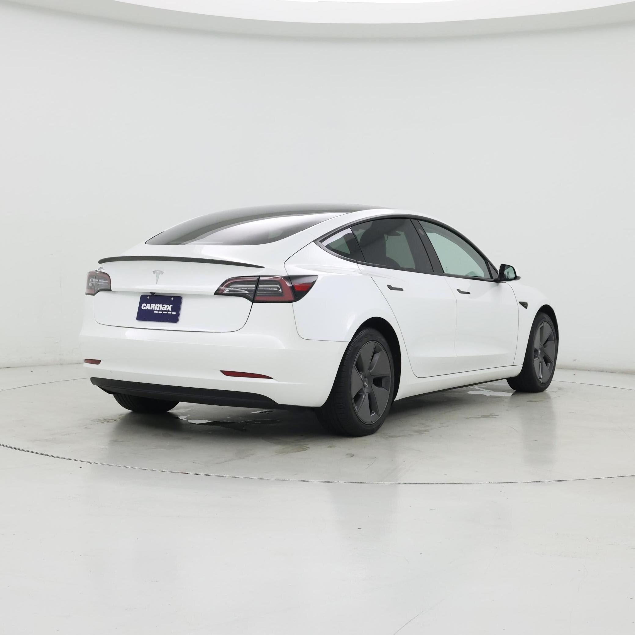 Thumbnail: 2023 Tesla Model 3 - 8