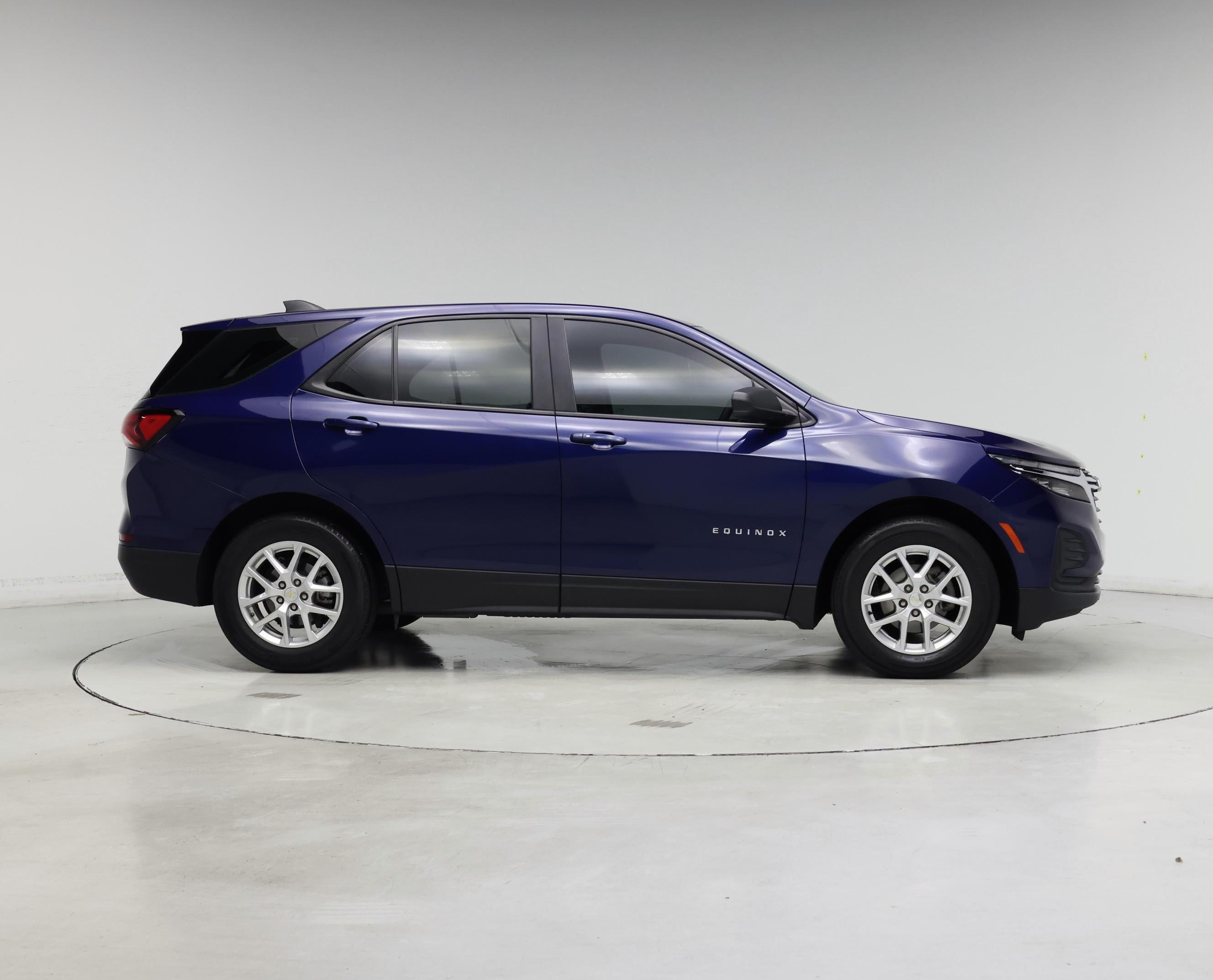 Thumbnail: 2023 Chevrolet Equinox - 7
