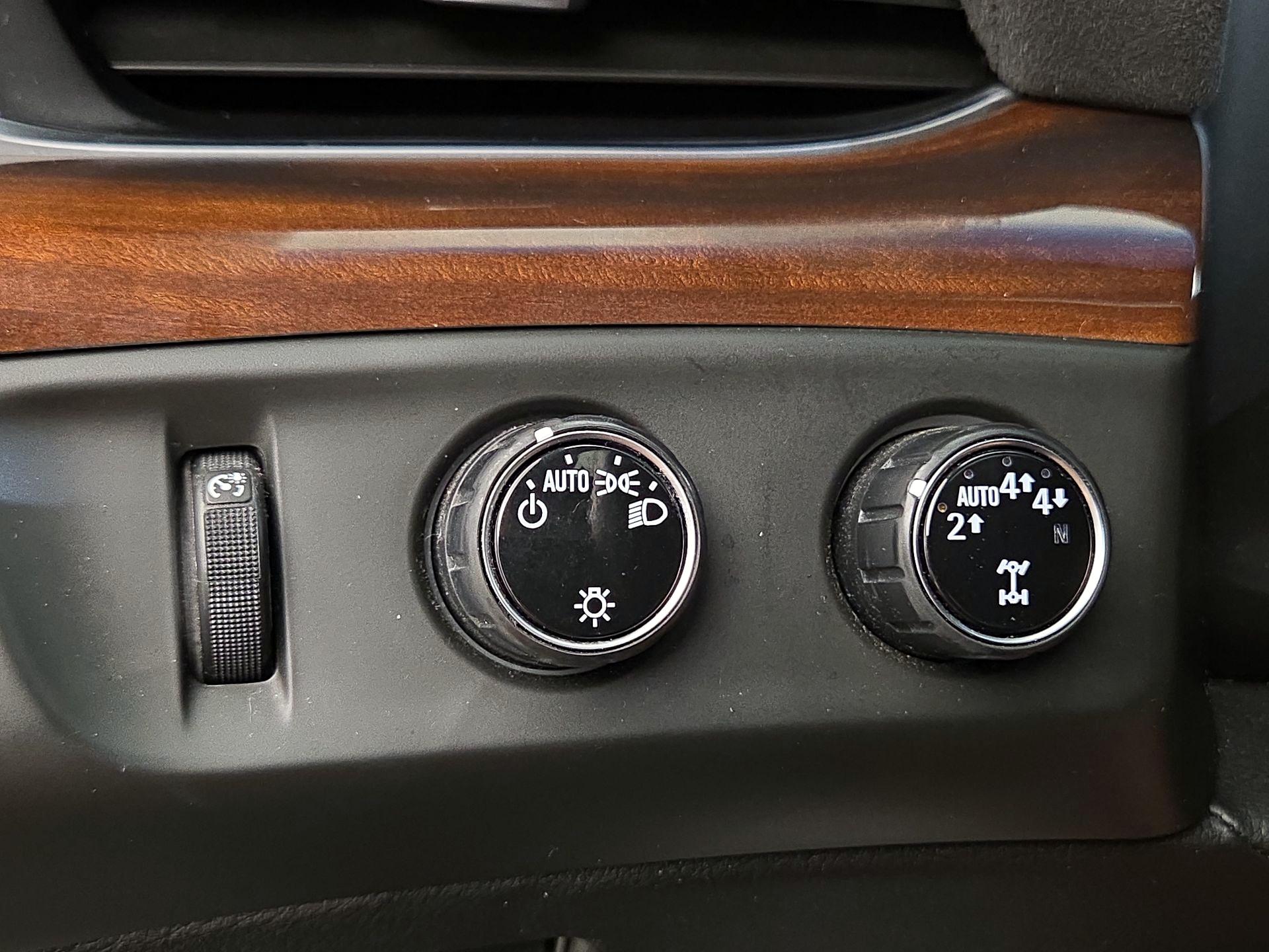 Thumbnail: 2019 Cadillac Escalade - 13