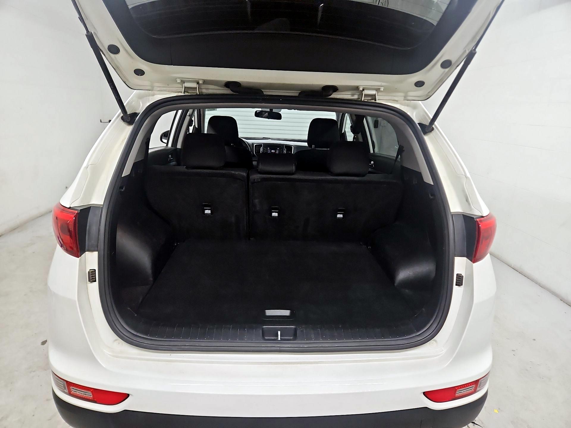 Thumbnail: 2017 Kia Sportage - 20