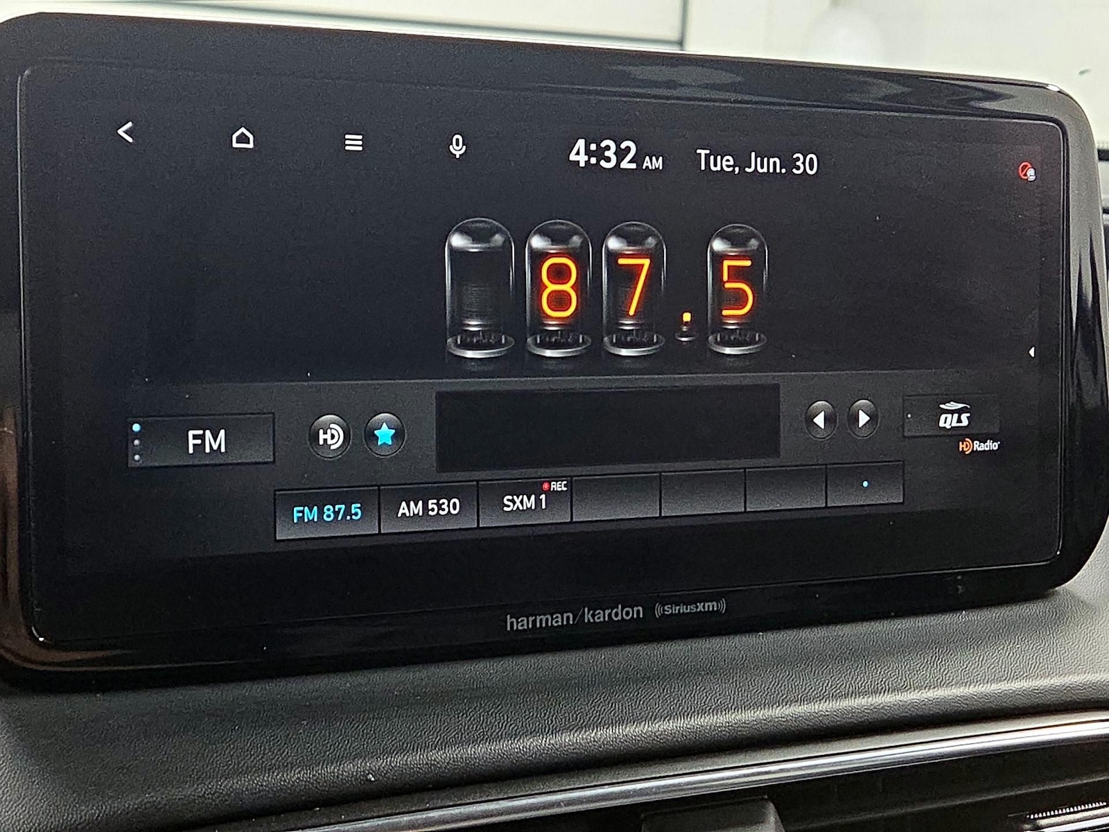 2021 Hyundai Santa Fe Limited HEV - Photo 17
