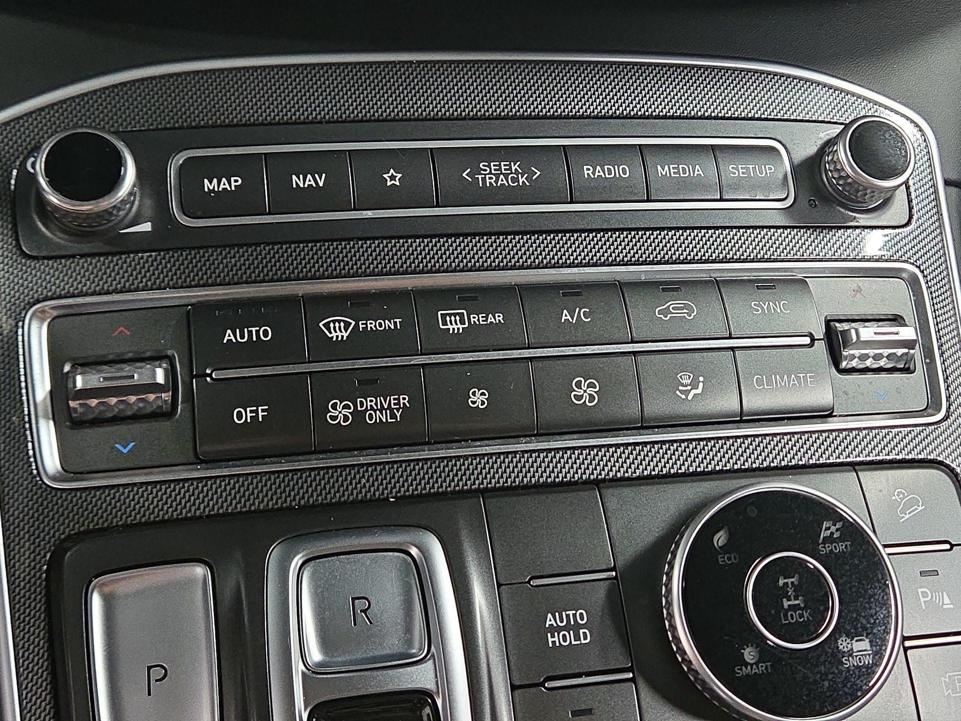 Thumbnail: 2021 Hyundai Santa Fe - 17