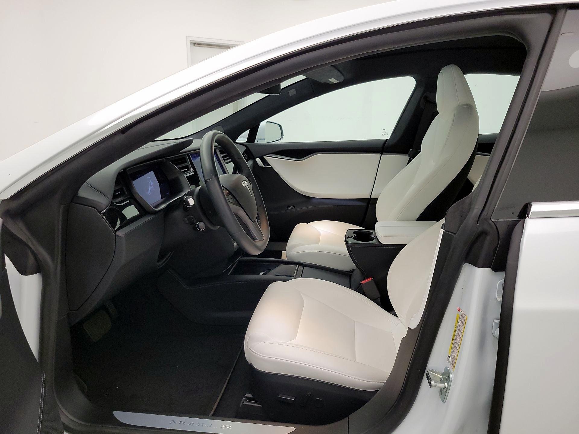 Thumbnail: 2020 Tesla Model S - 11