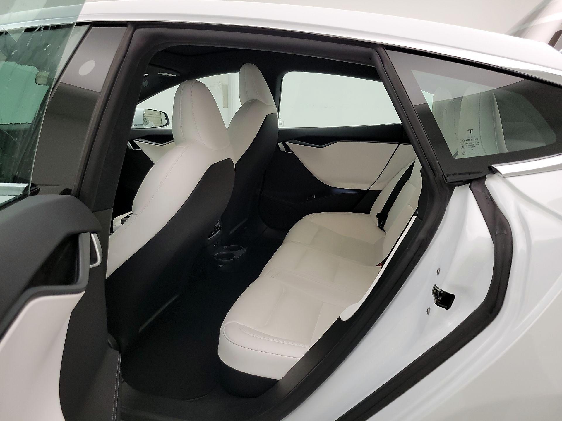 Thumbnail: 2020 Tesla Model S - 18