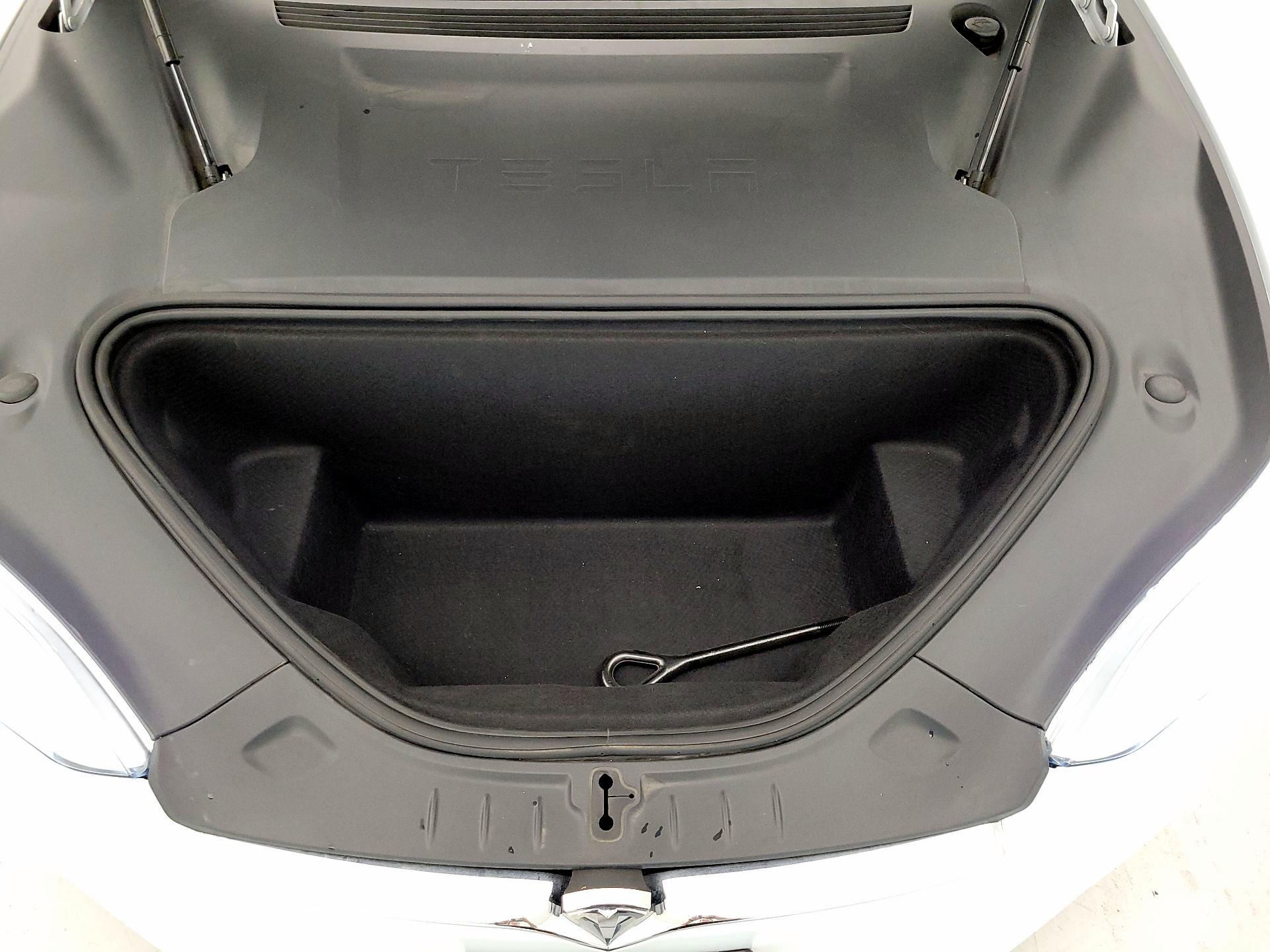 Thumbnail: 2020 Tesla Model S - 20