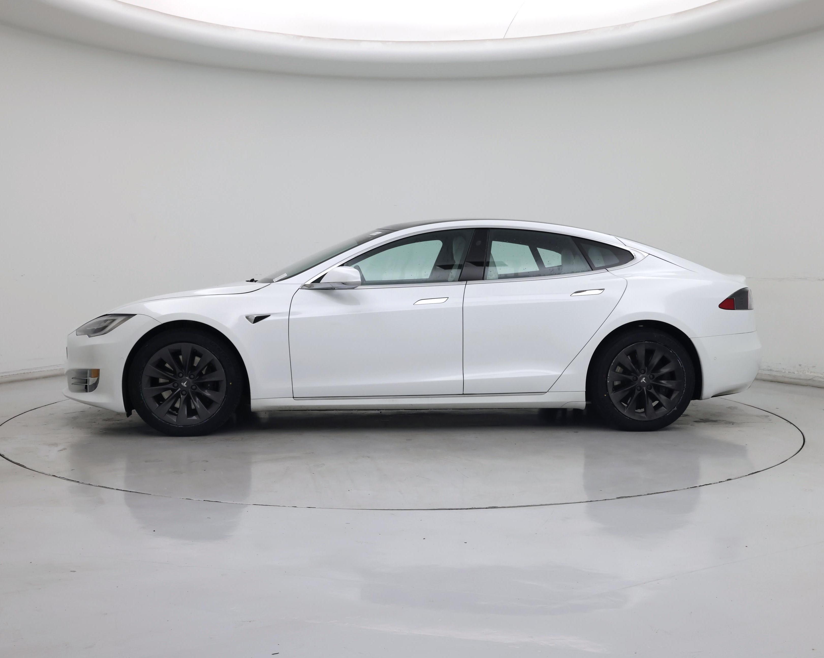 Thumbnail: 2020 Tesla Model S - 3