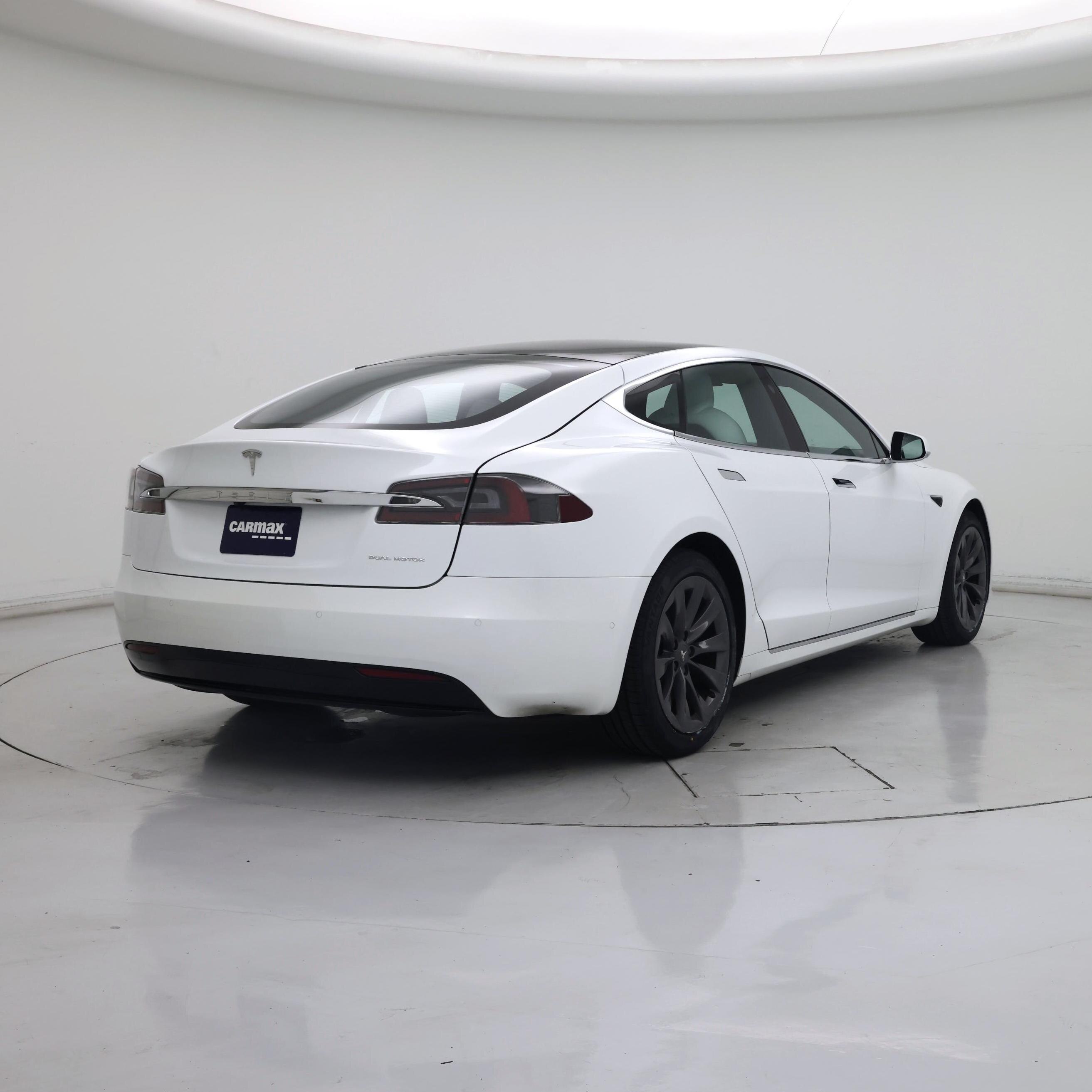 Thumbnail: 2020 Tesla Model S - 8