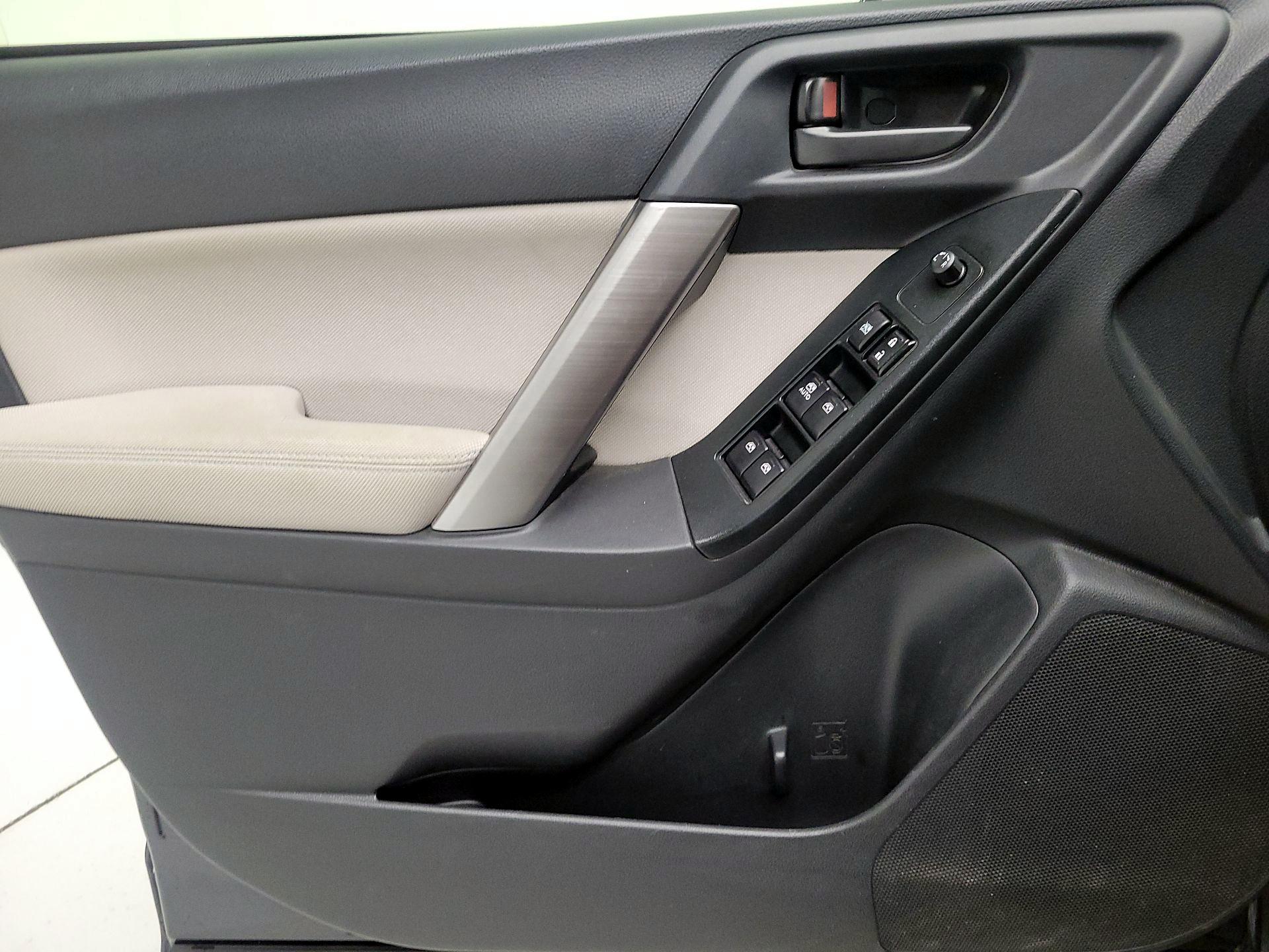 Thumbnail: 2015 Subaru Forester - 12