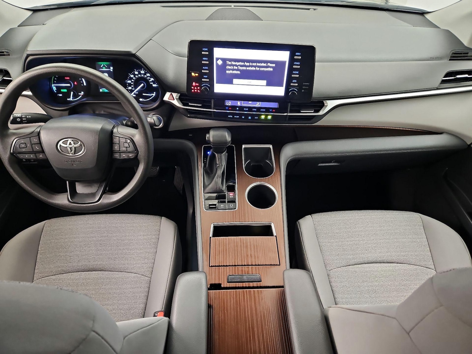 2022 Toyota Sienna LE - Photo 10