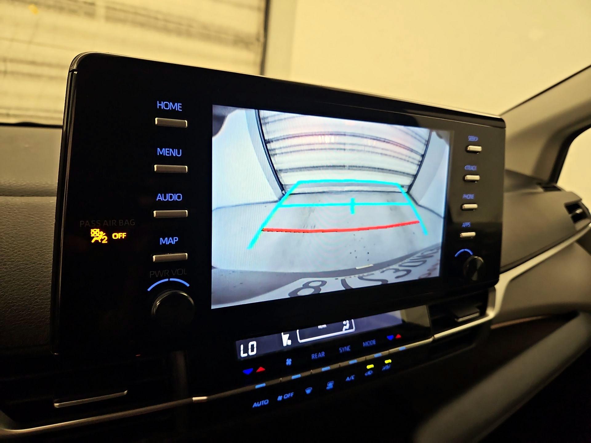 Thumbnail: 2022 Toyota Sienna - 14