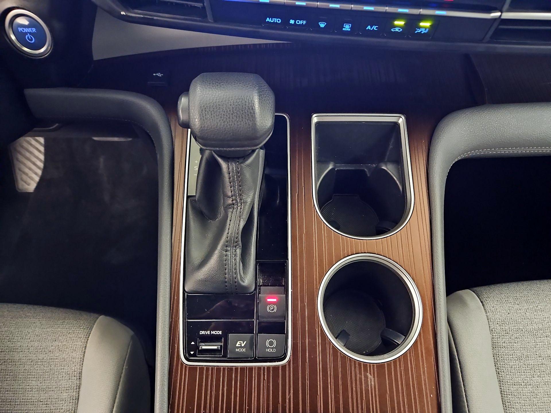 Thumbnail: 2022 Toyota Sienna - 17