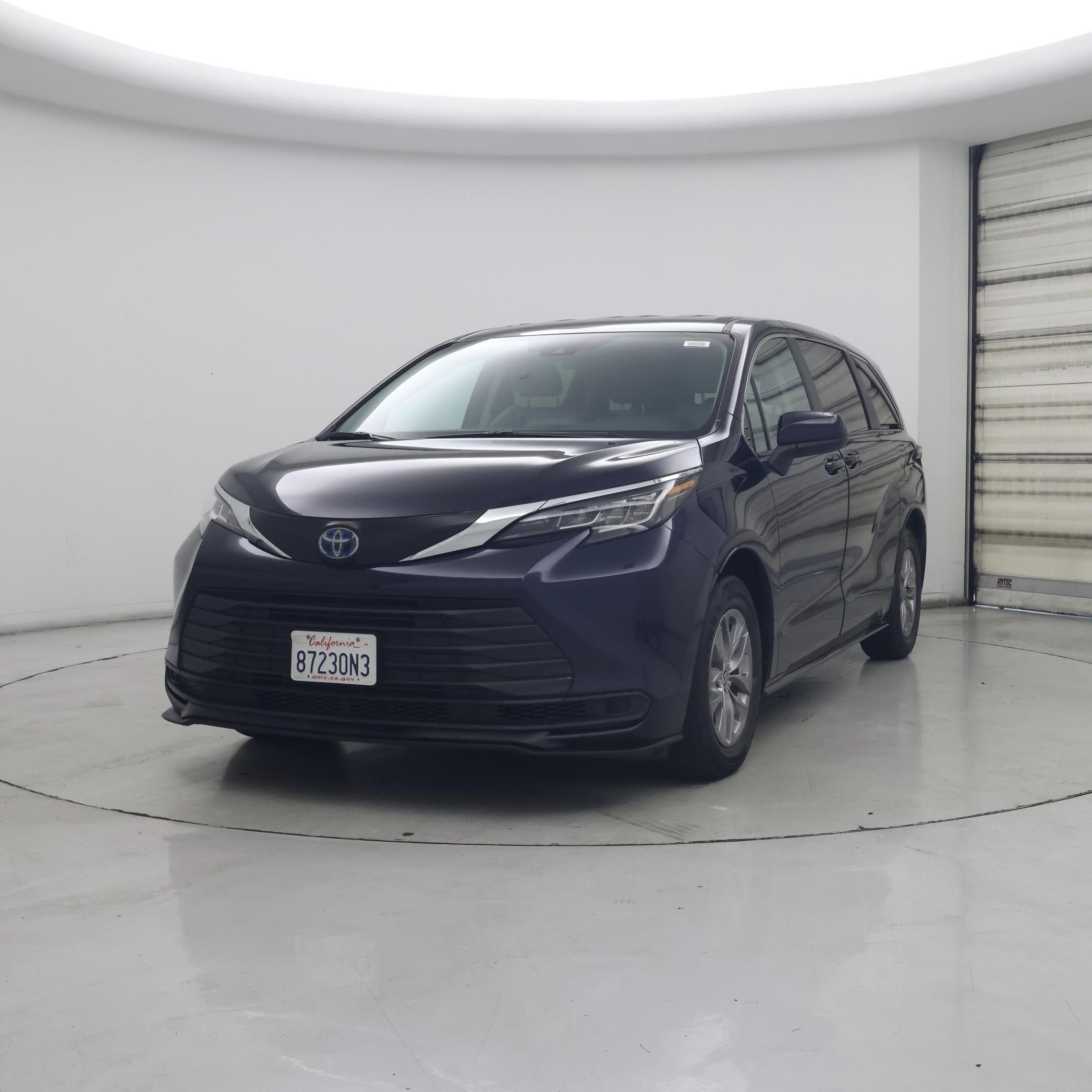 Thumbnail: 2022 Toyota Sienna - 4