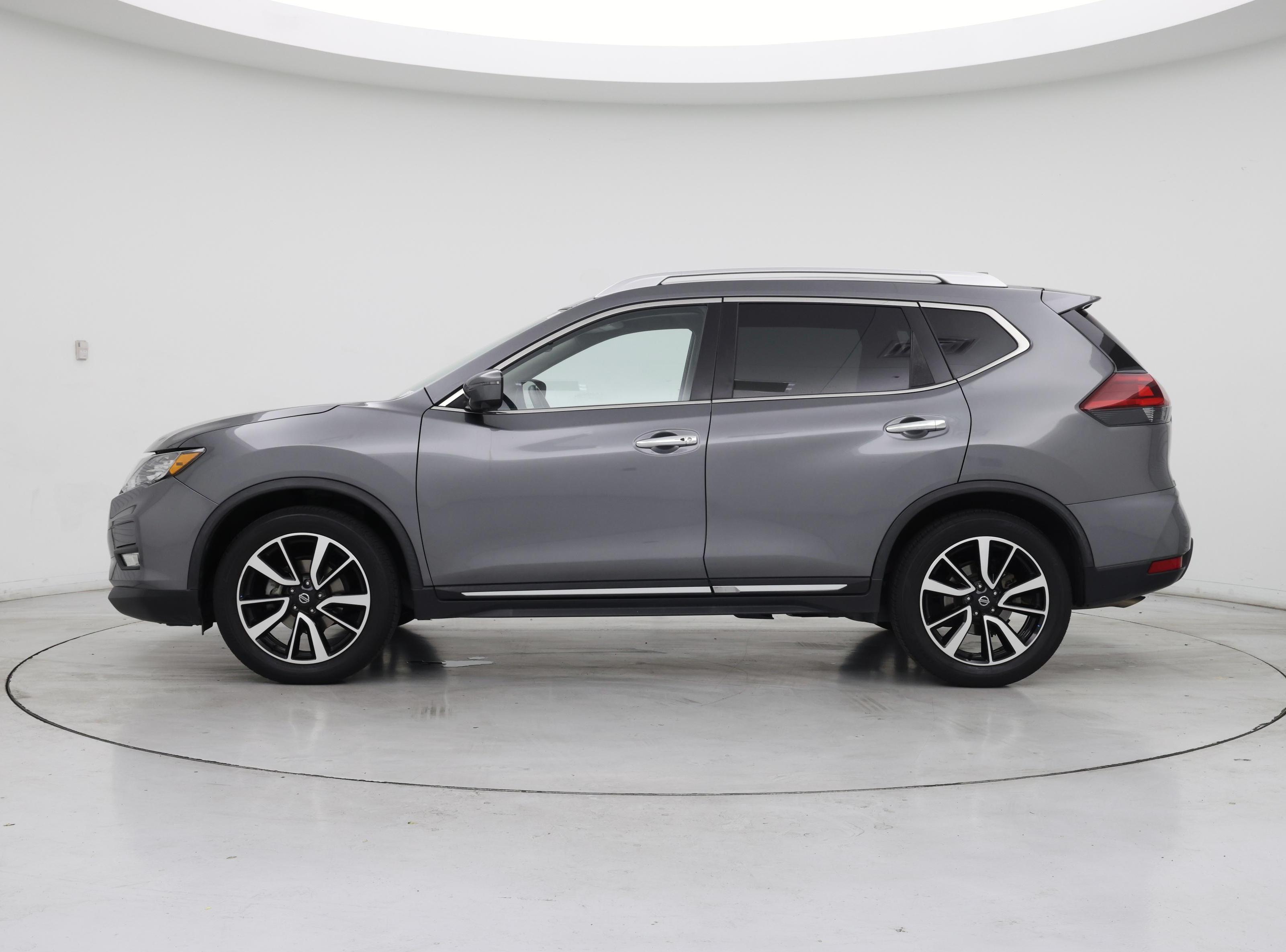 Thumbnail: 2018 Nissan Rogue - 3
