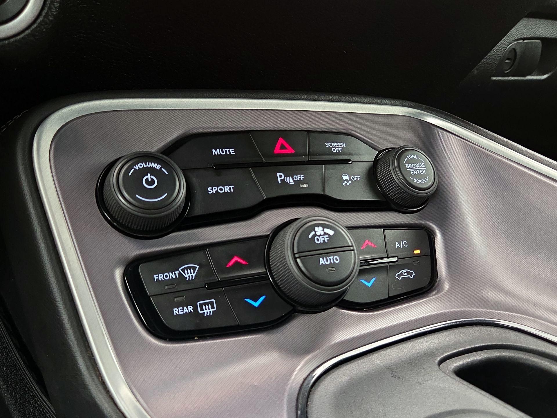 Thumbnail: 2019 Dodge Challenger - 16