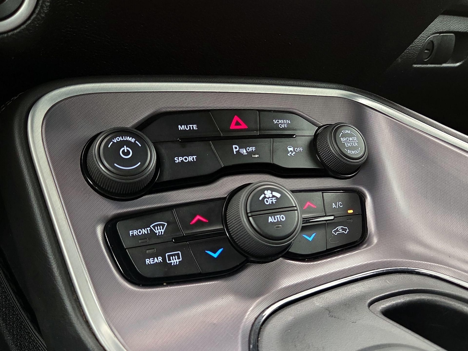 2019 Dodge Challenger R/T - Photo 17