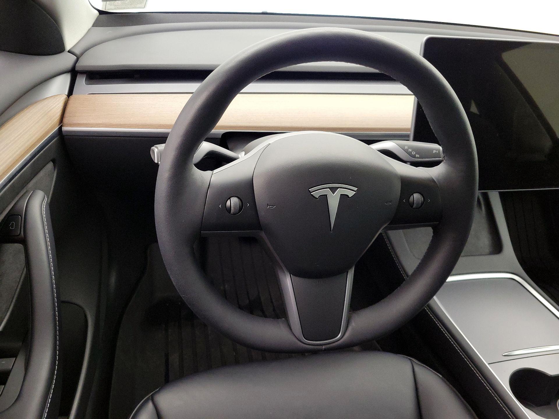 Thumbnail: 2022 Tesla Model 3 - 10