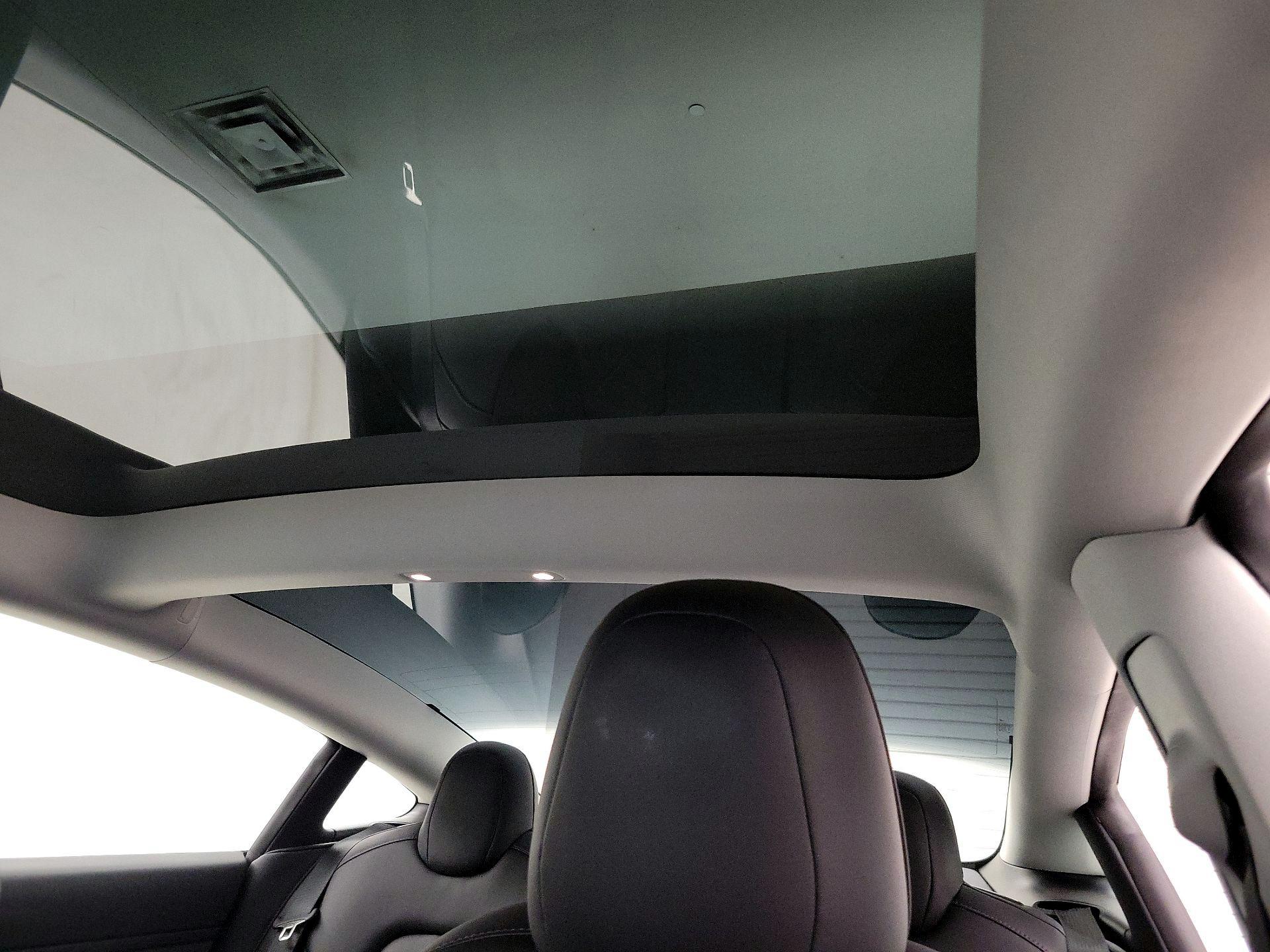 Thumbnail: 2022 Tesla Model 3 - 18